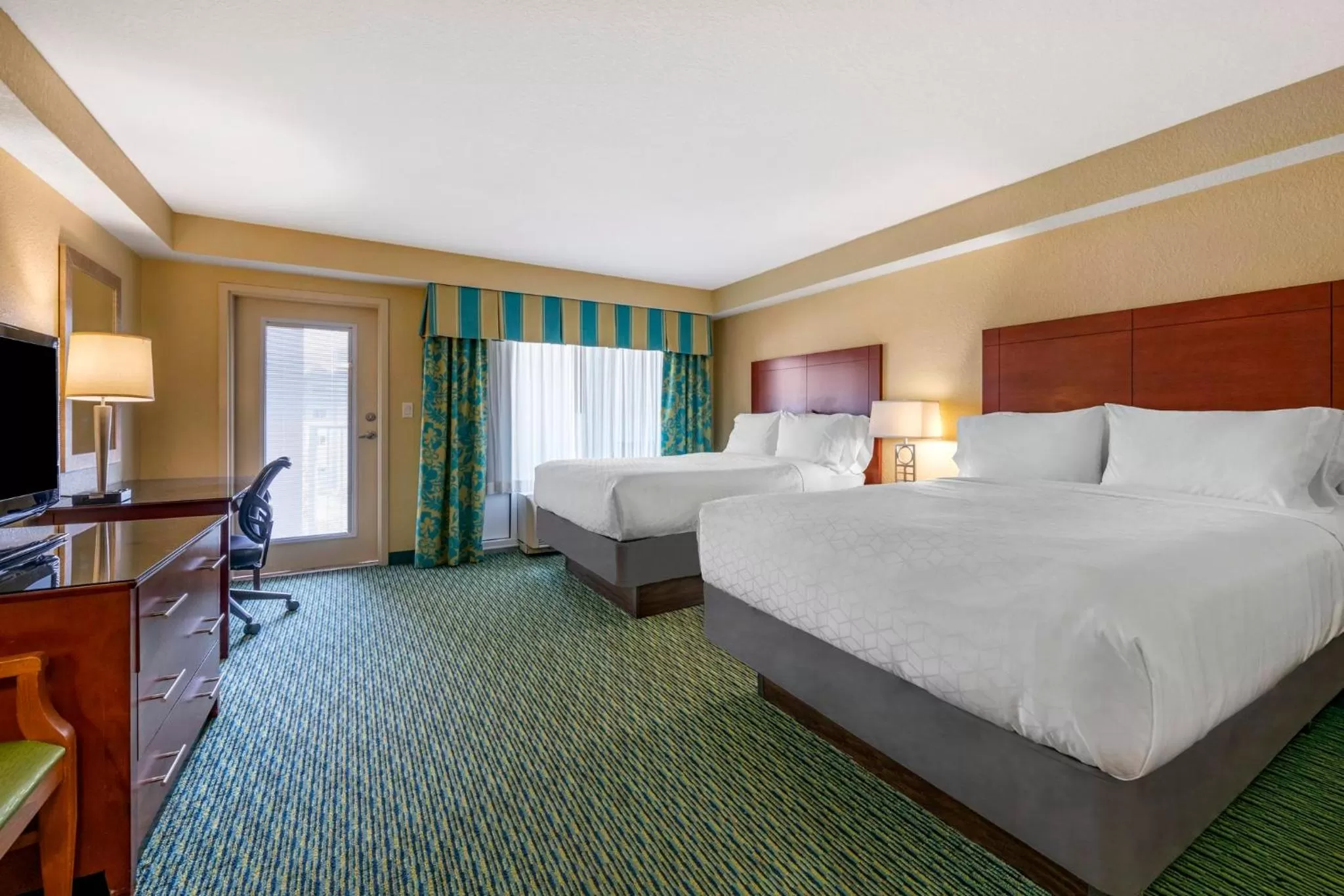 Photo of the whole room, Bed in Holiday Inn Resort Orlando - Lake Buena Vista by IHG