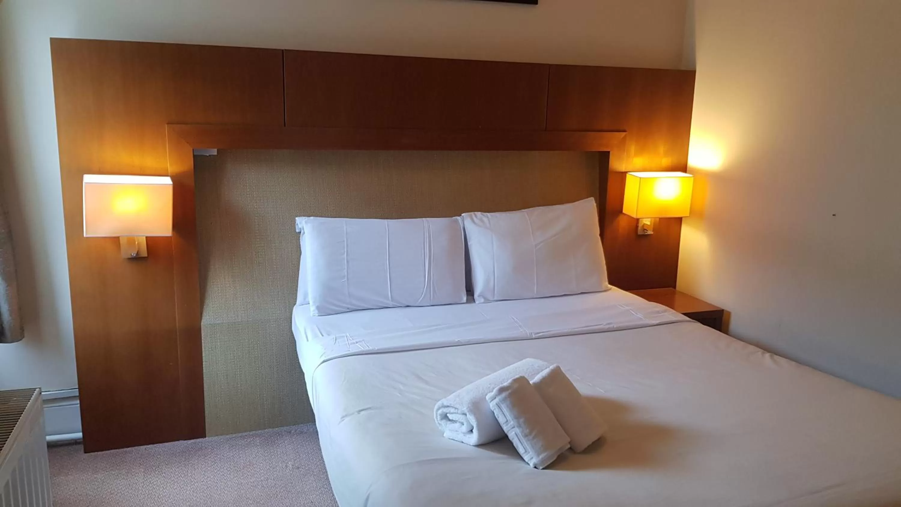 Bed in Aberdeen House