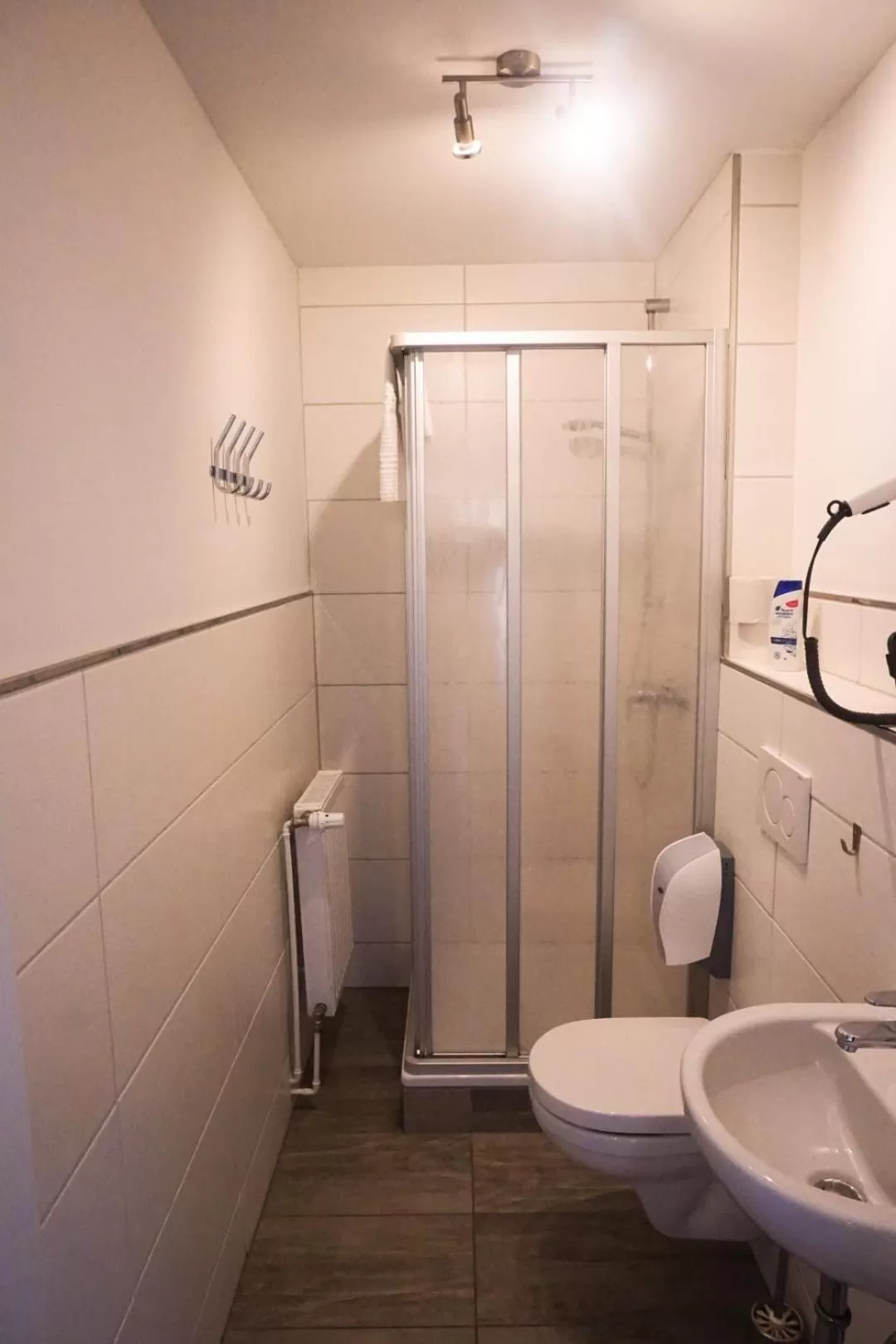Bathroom in Ellada Restaurant & Hotel