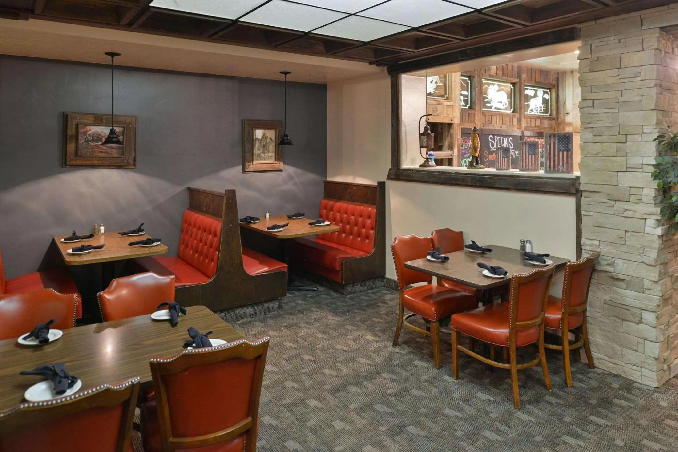 Restaurant/places to eat in Quality Inn Vernal near Dinosaur National Monument