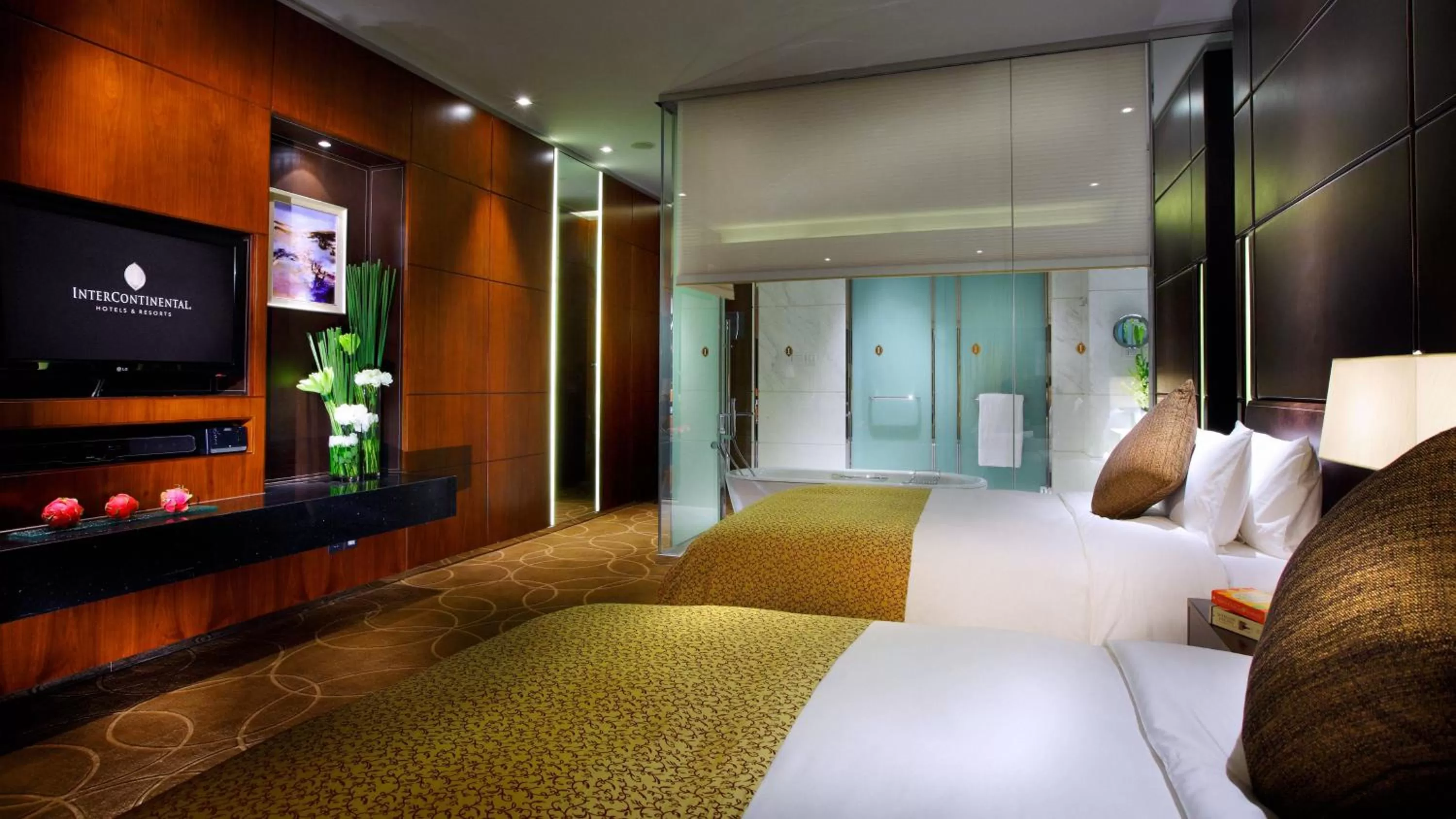 Photo of the whole room, Bed in InterContinental Nanjing by IHG