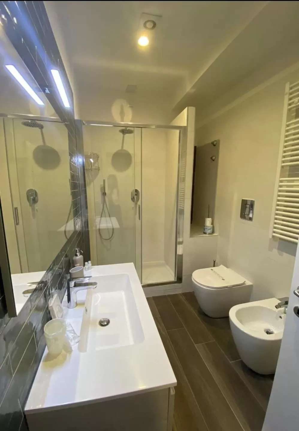 Shower, Bathroom in Sorrento B&amp;D Rooms