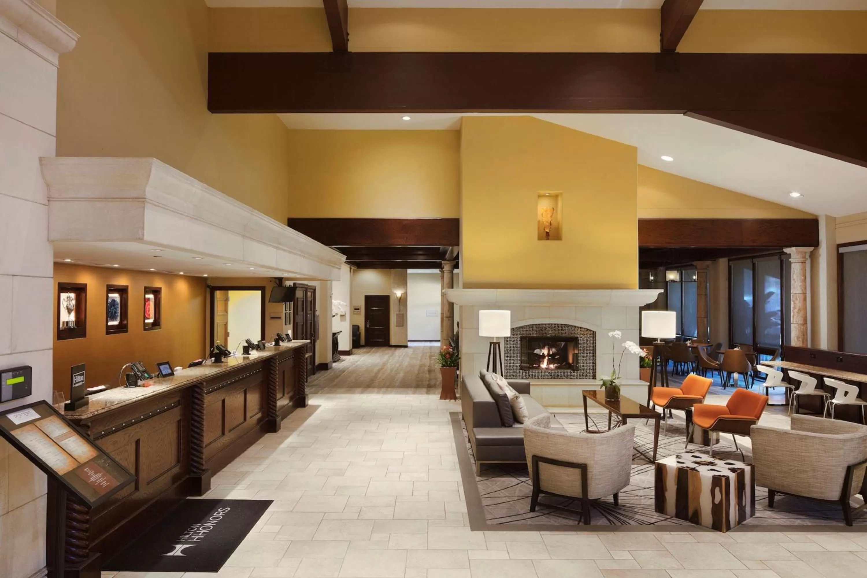 Lobby or reception in DoubleTree by Hilton Ontario Airport