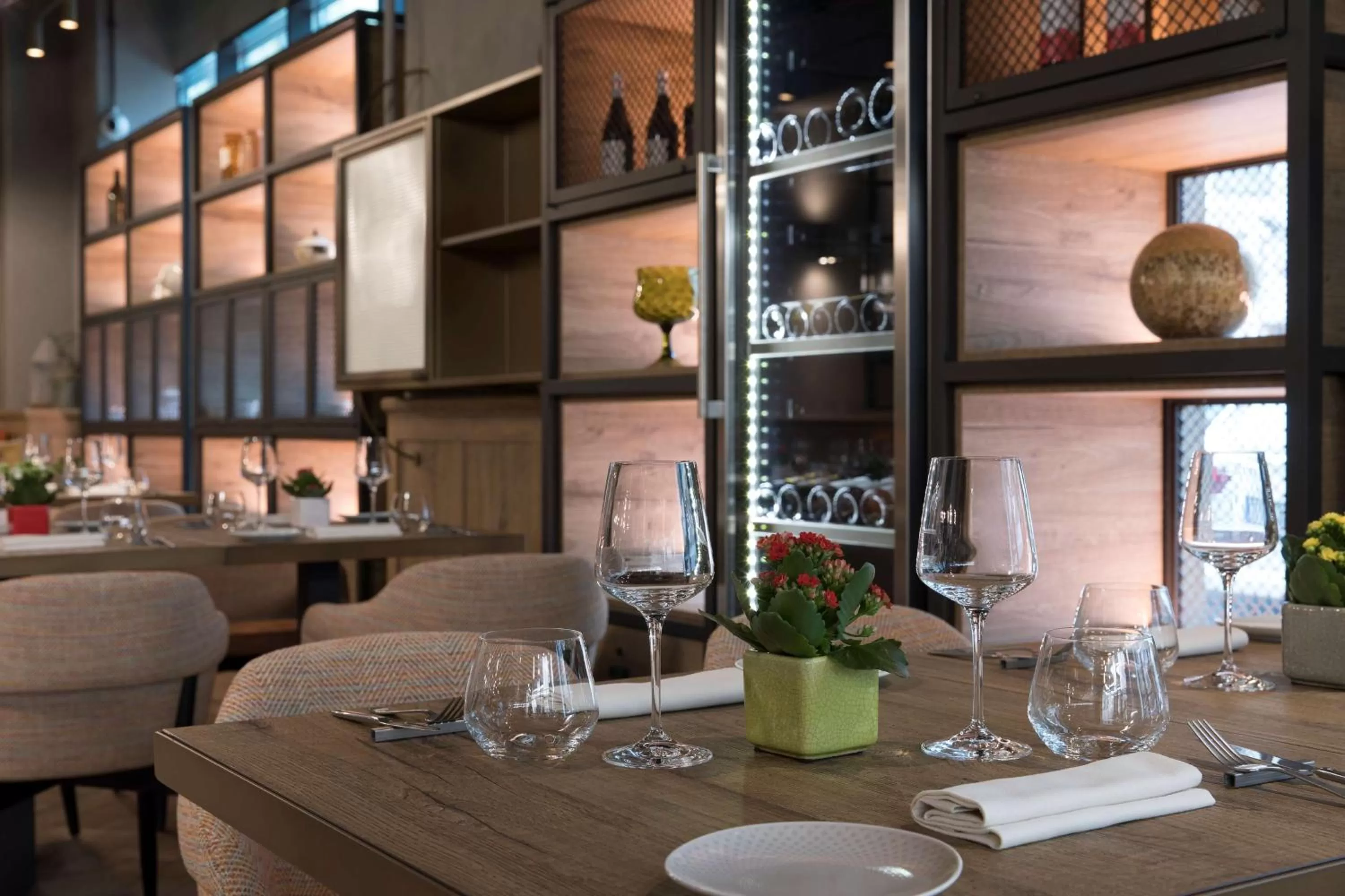 Dining area in DoubleTree By Hilton Rome Monti