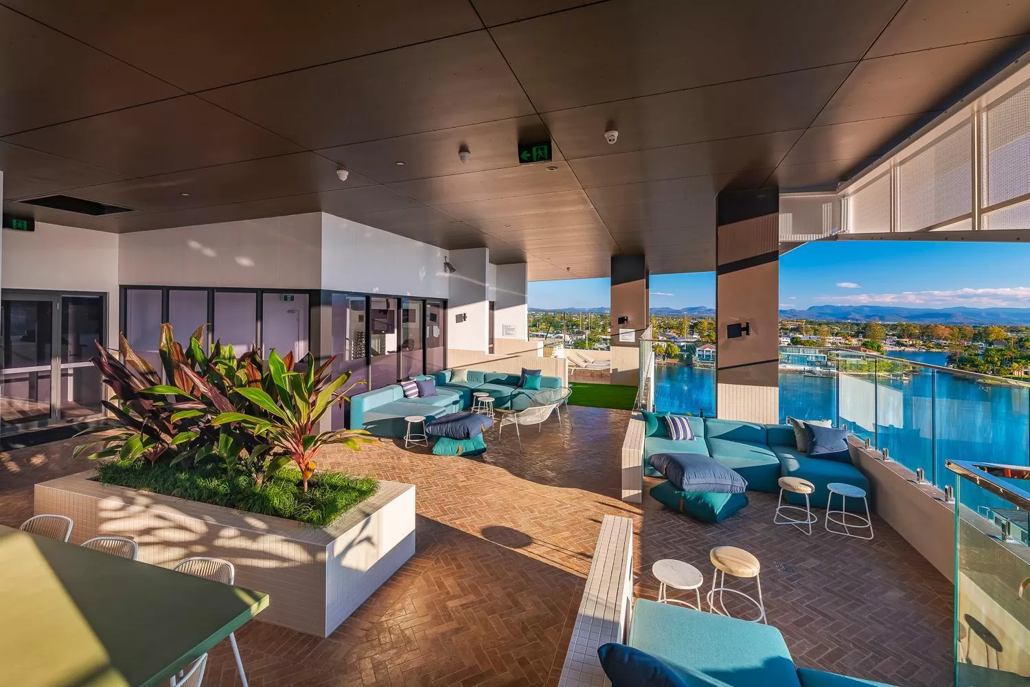 Area and facilities in Peninsular Gold Coast