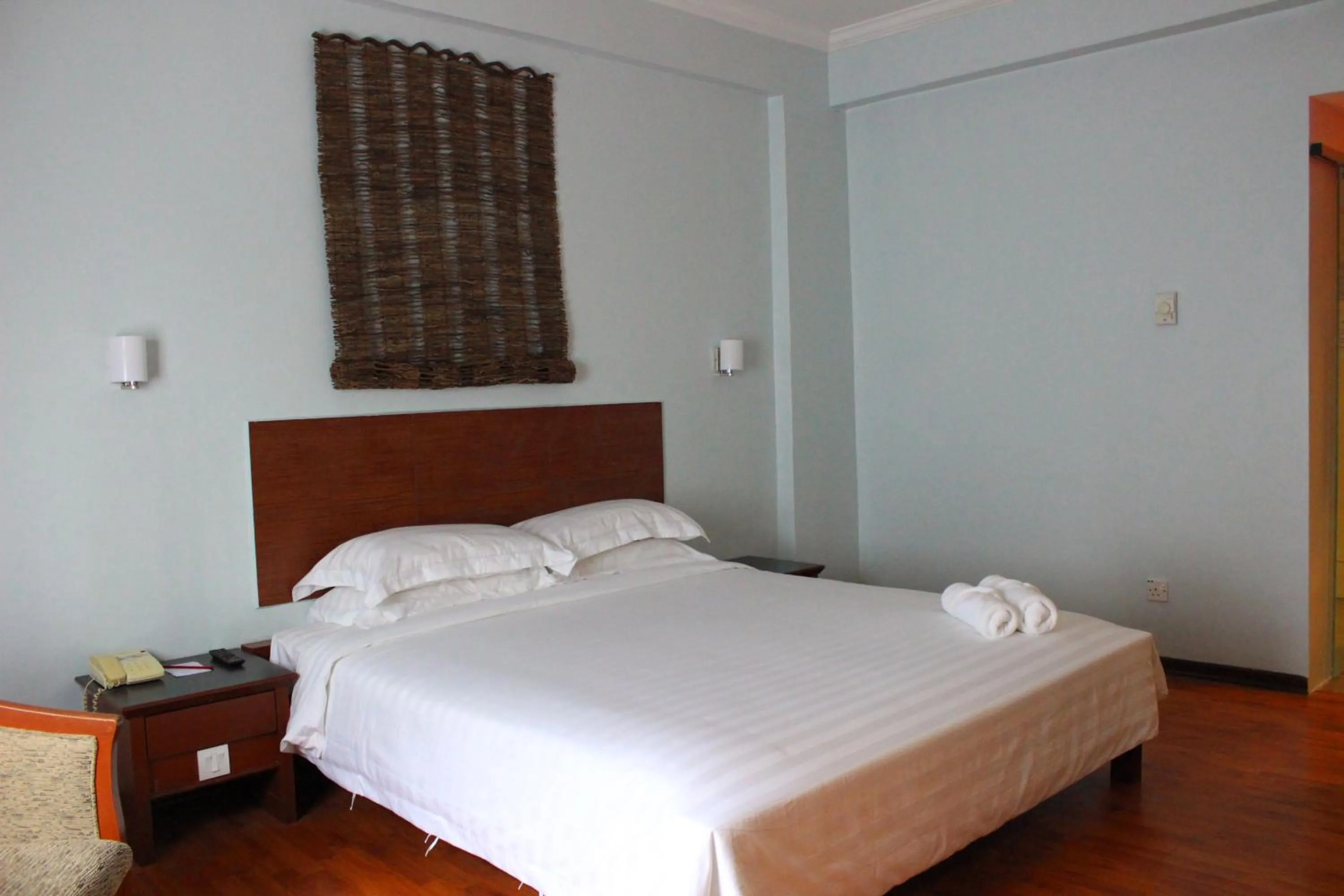 Bedroom, Bed in Hotel Maluri