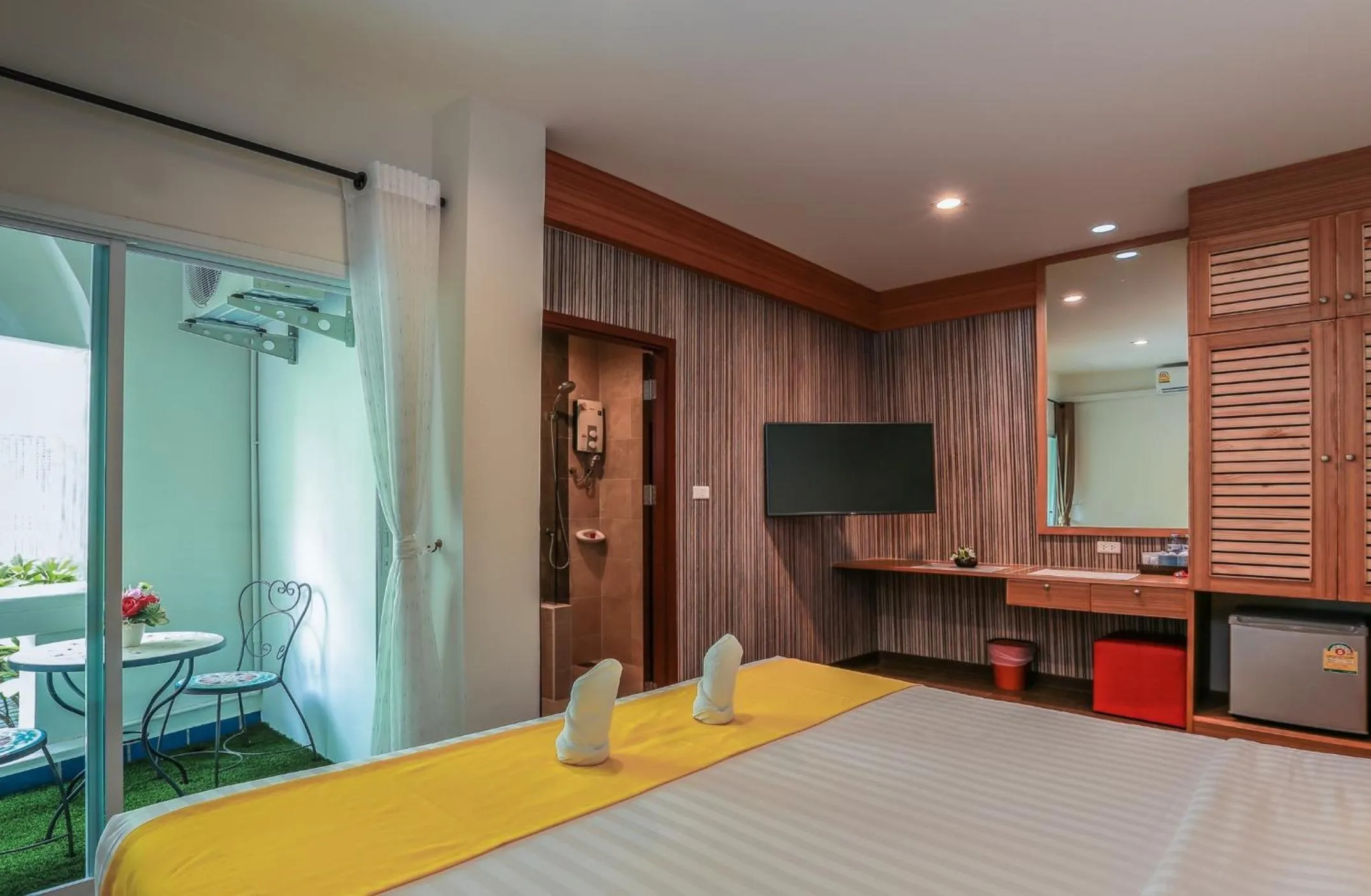 Balcony/Terrace, Bed in Tee Pak Dee Resident Phuket