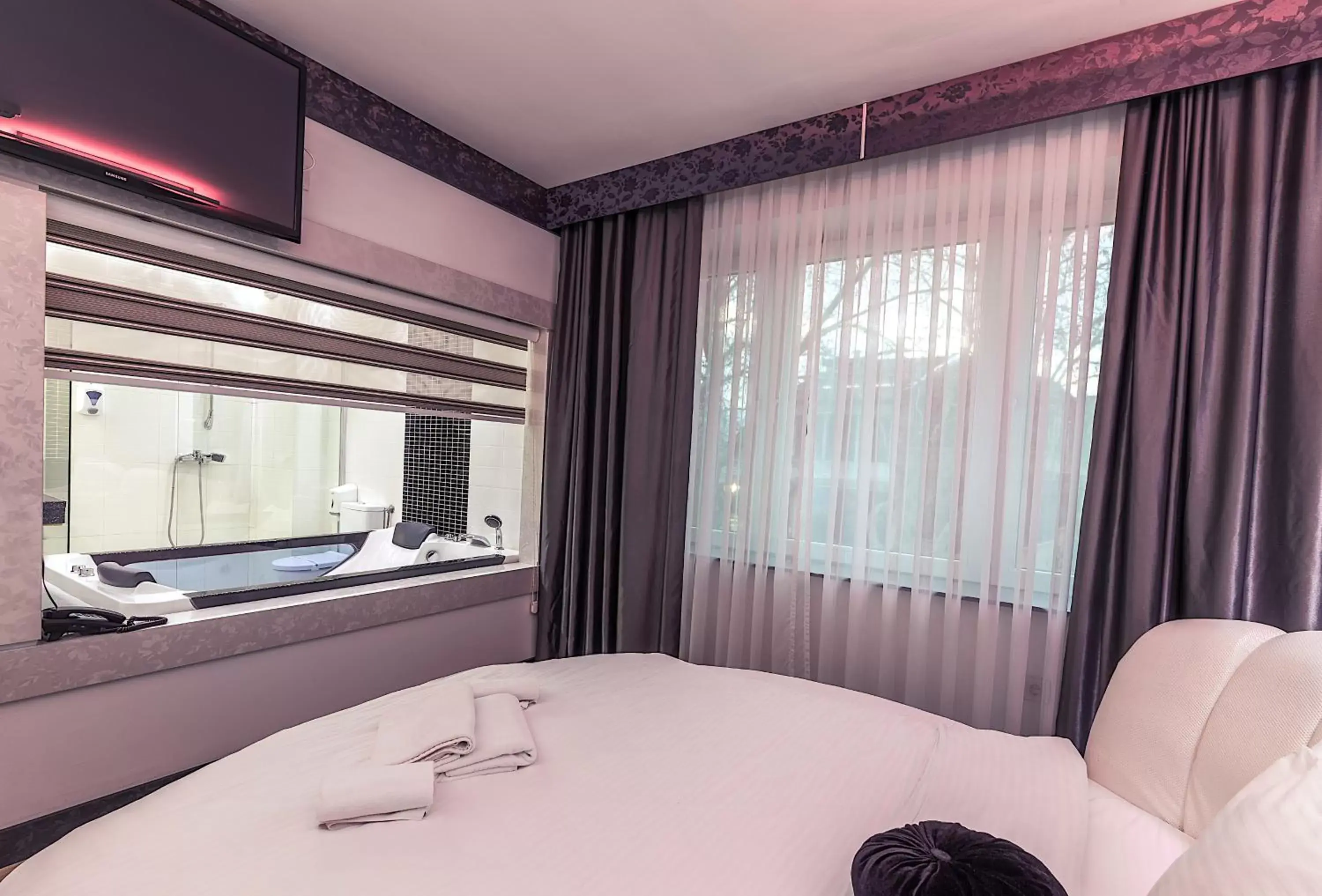 King Room with Spa Bath in Hotel De KOKA King Room with Spa Bath in Hotel De KOKA