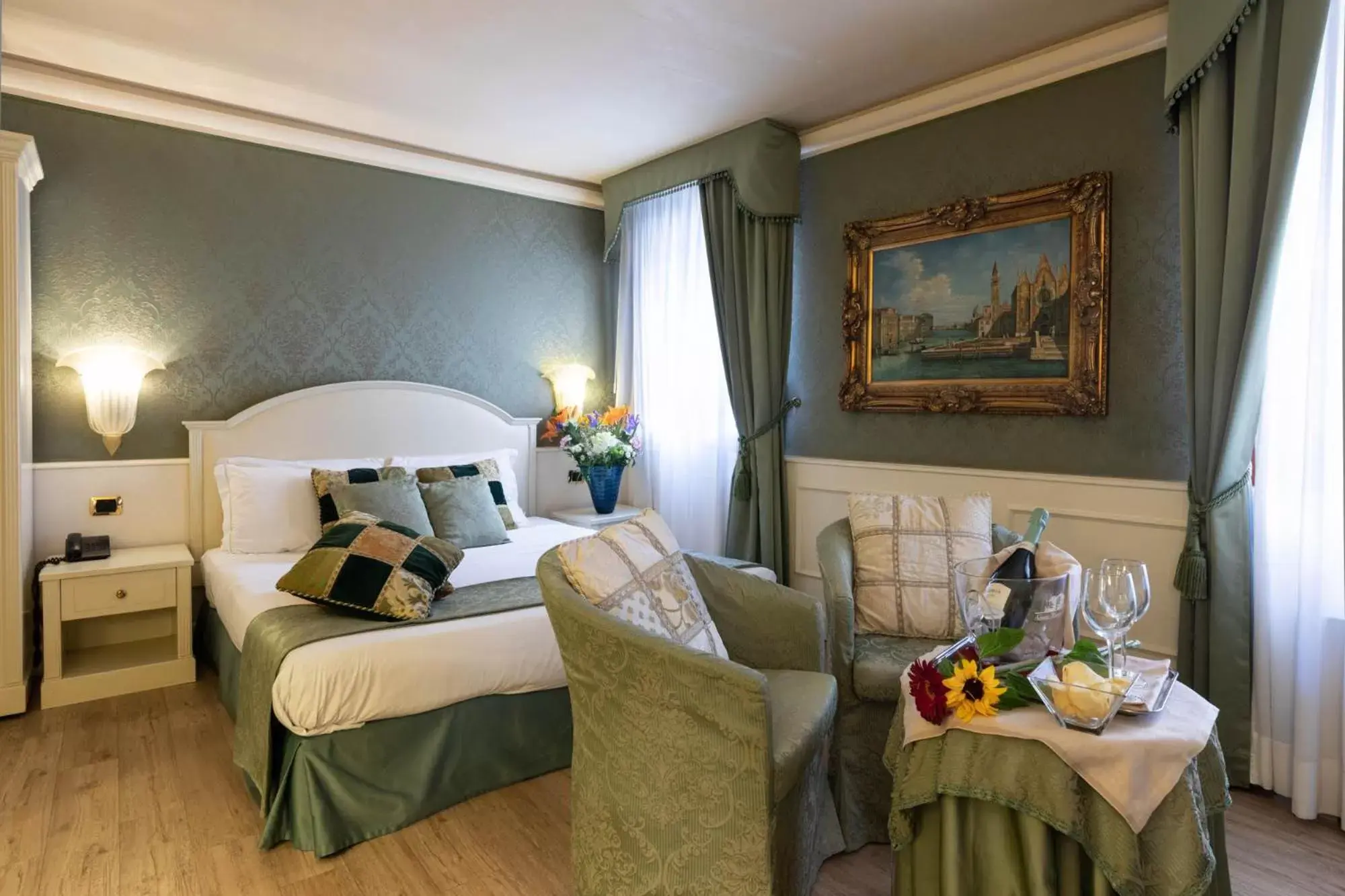 Deluxe Double Room in Duodo Palace Hotel Deluxe Double Room in Duodo Palace Hotel