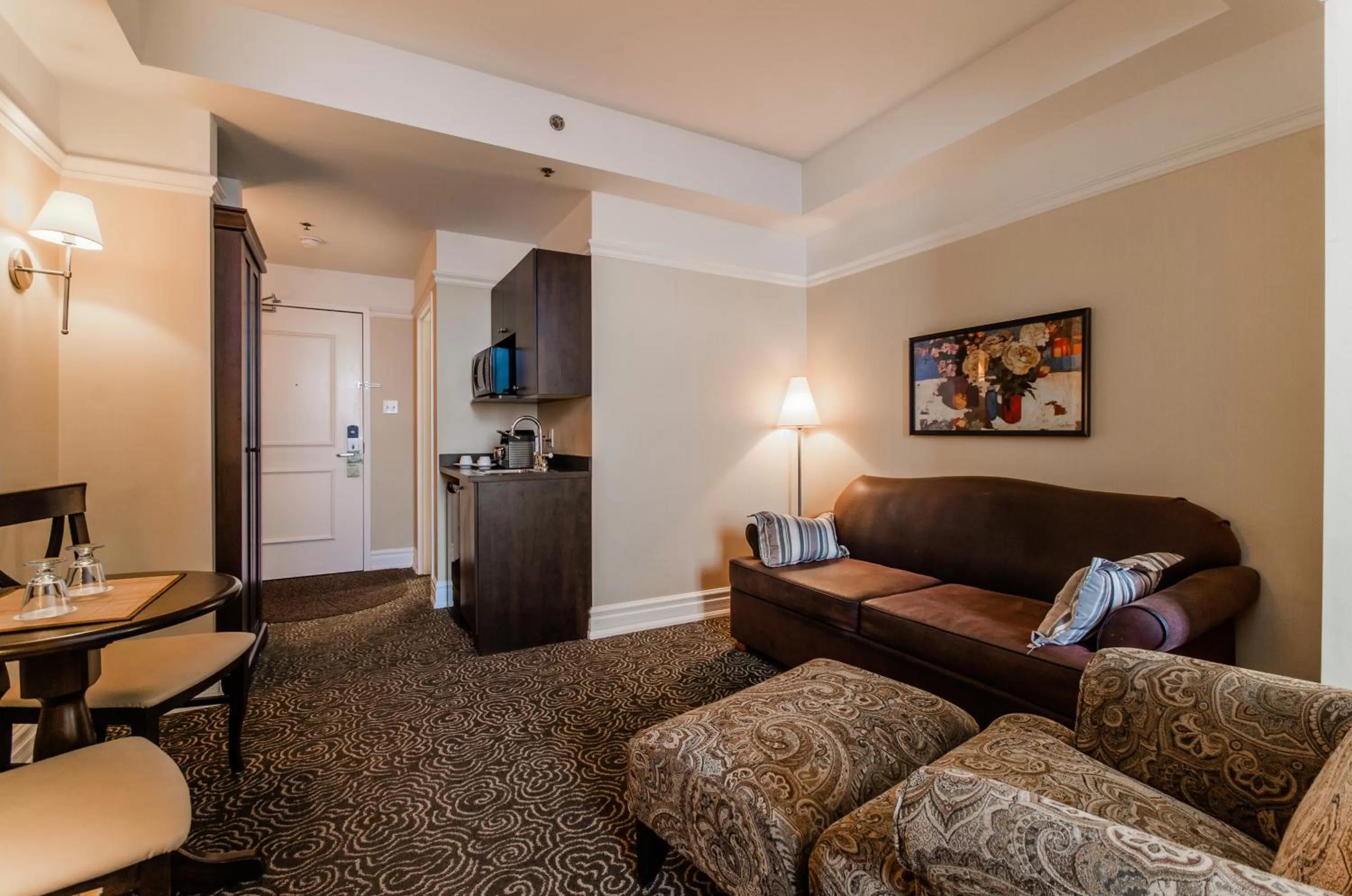 Seating area in Le St-Martin Hotel & Suites