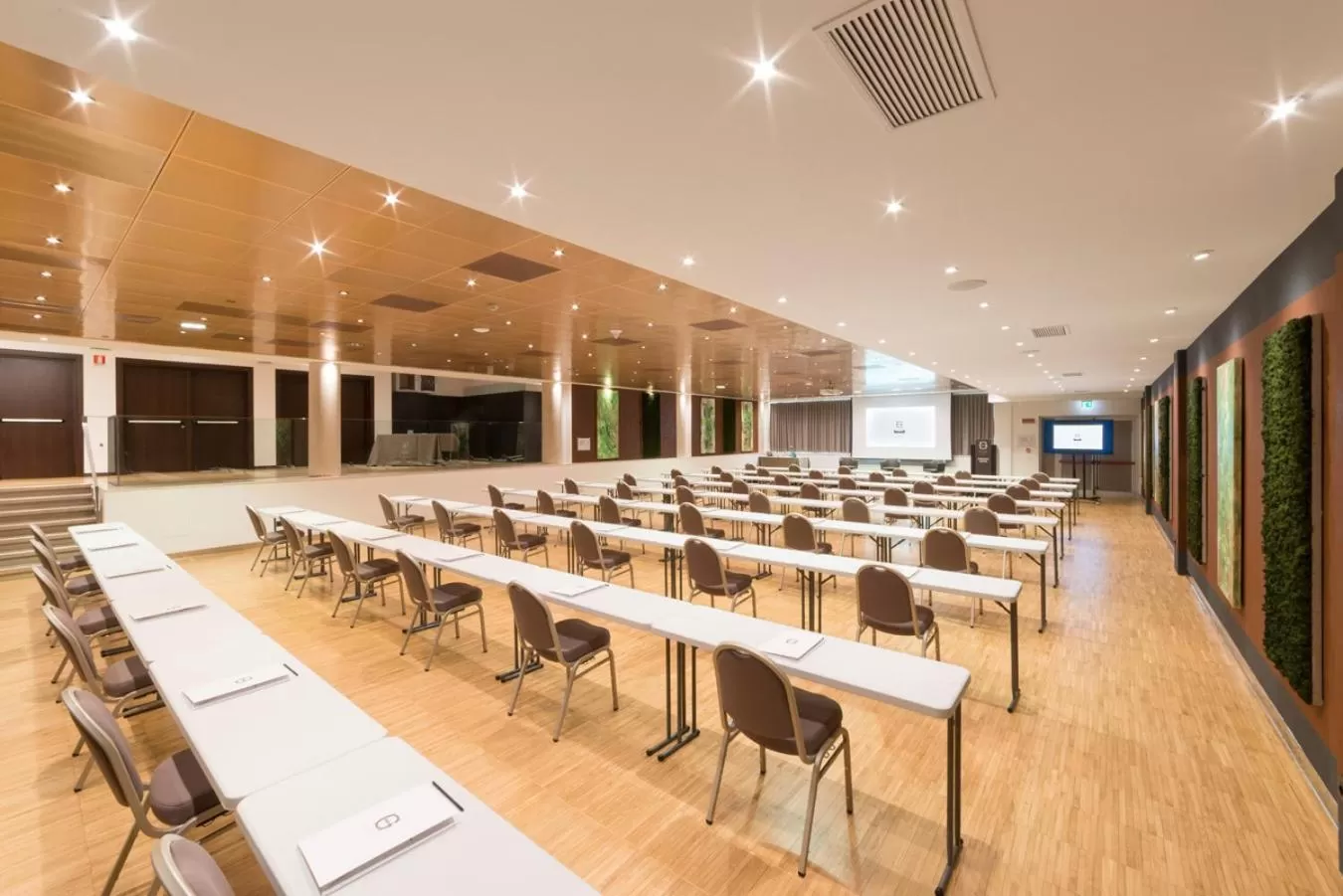 Business facilities in GHV Hotel