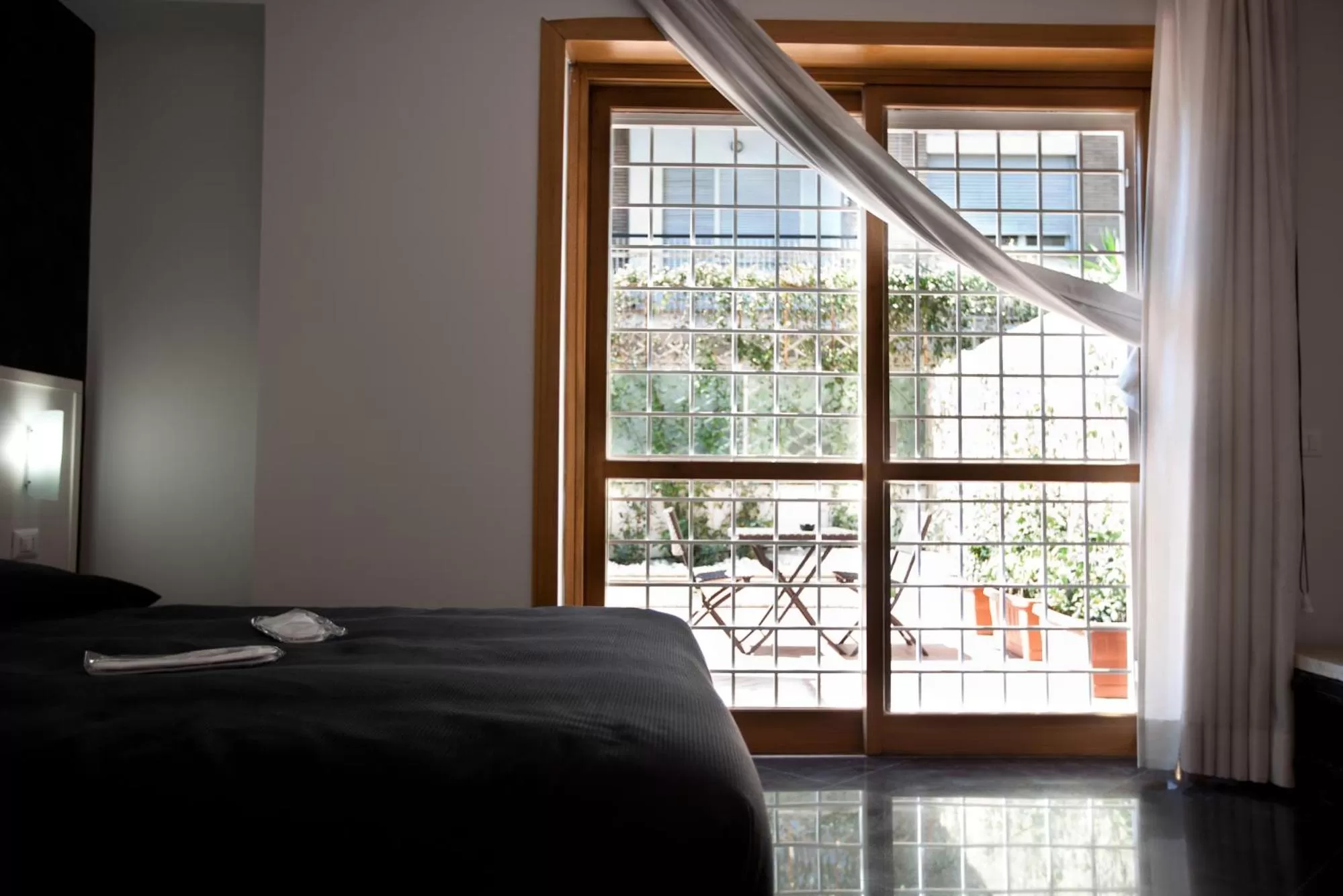 View (from property/room), Bed in Heart of Rome Rooms