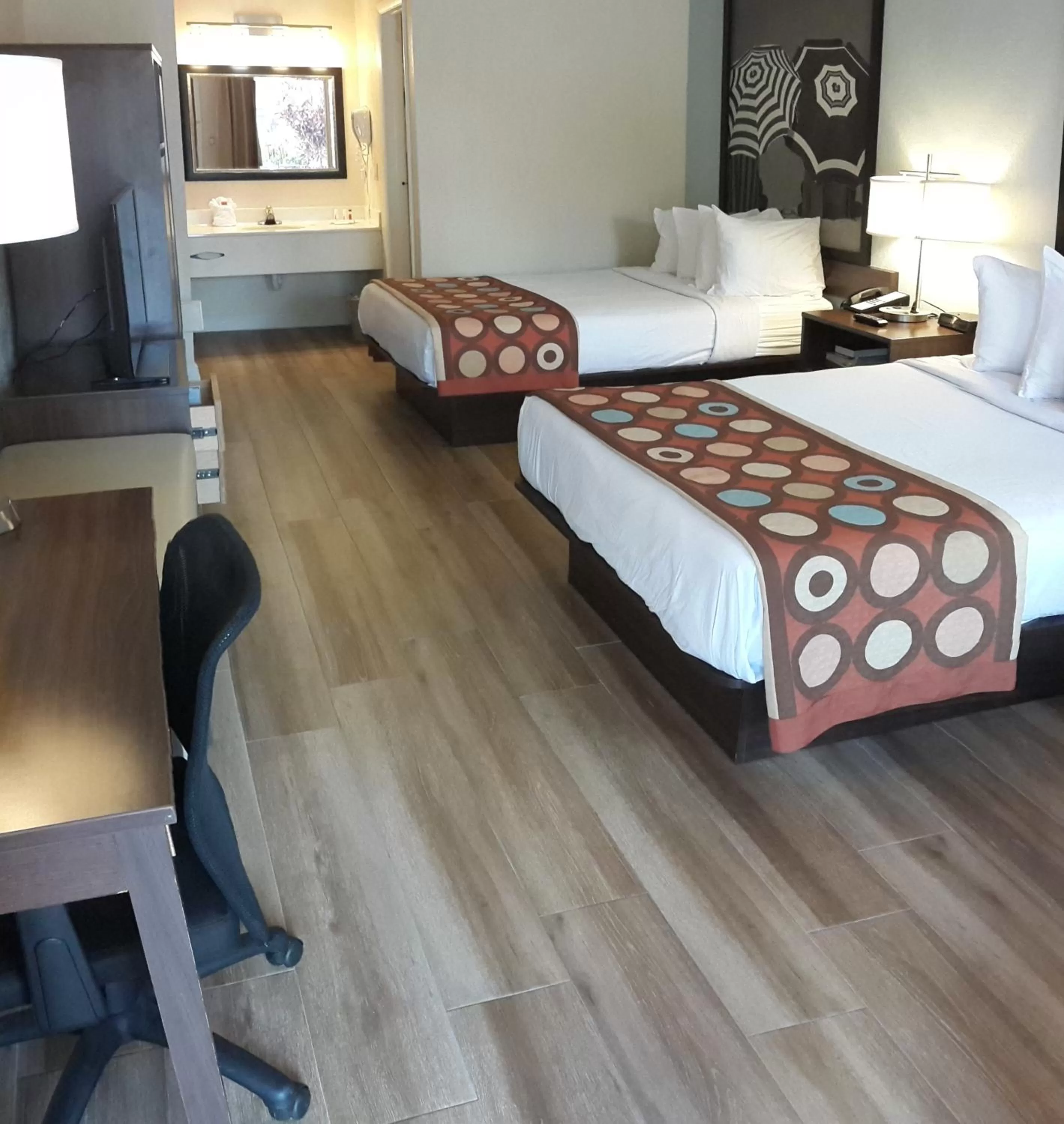 Bedroom, Bed in Super 8 by Wyndham Florida City/Homestead/Everglades