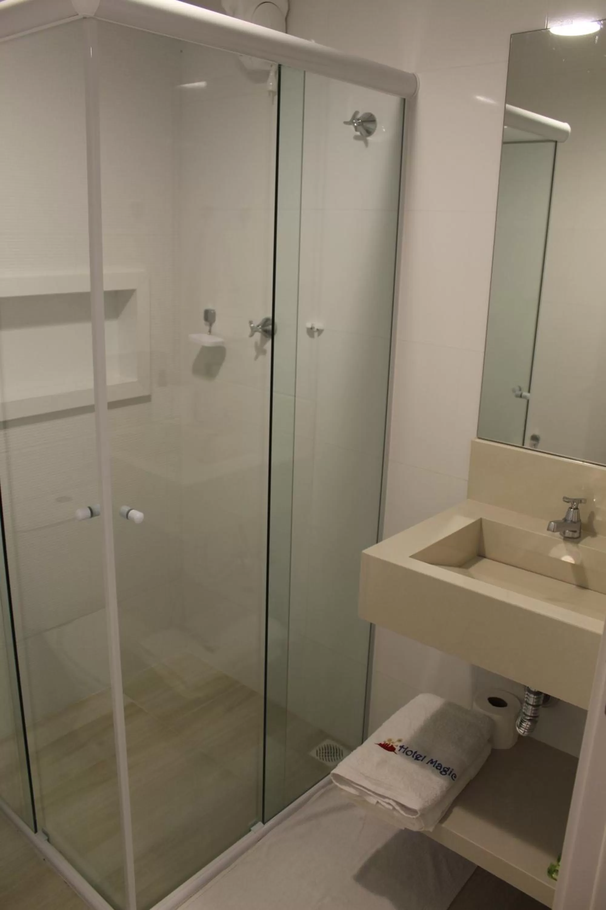 Bathroom in Hotel e Pousada Magic