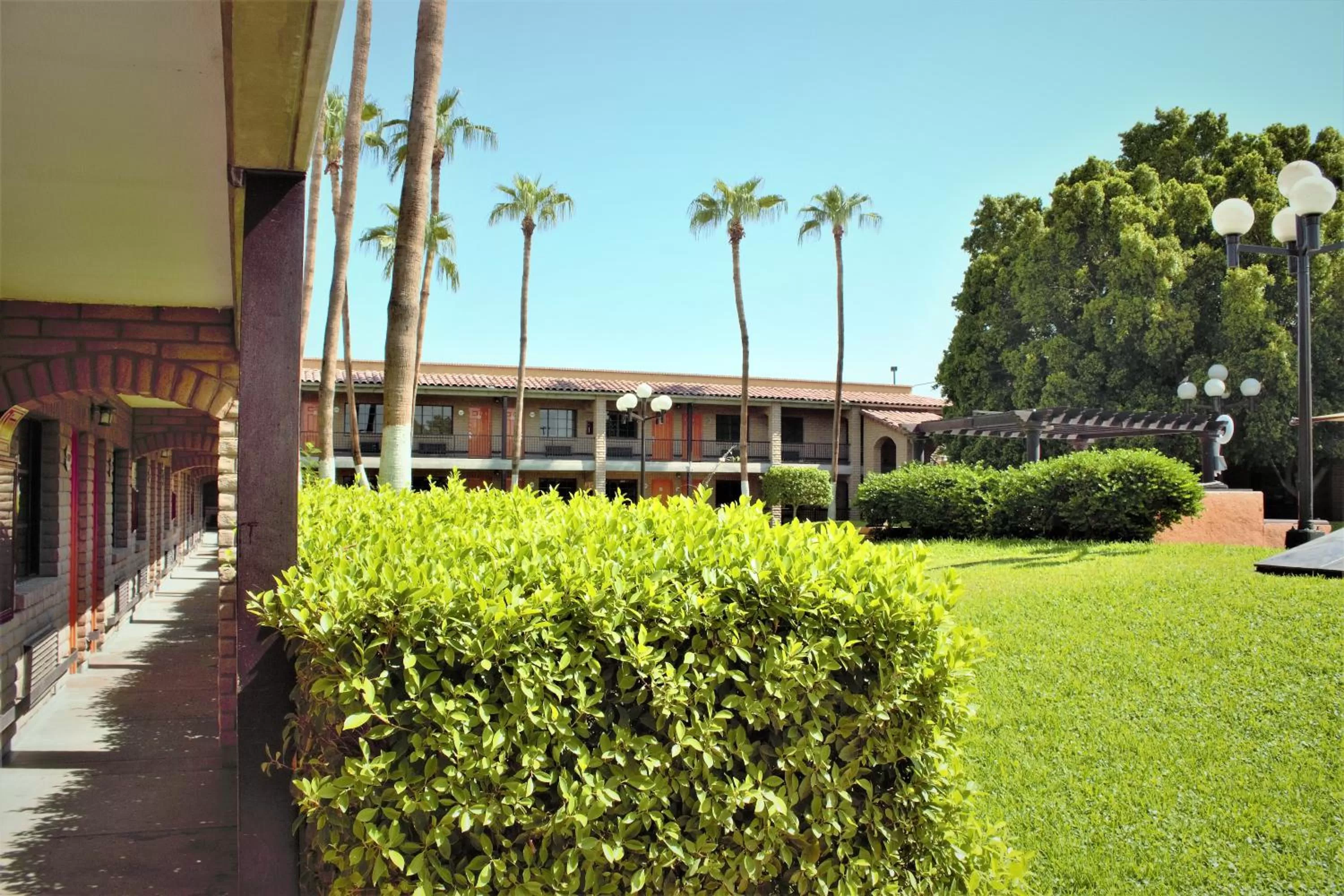 Property building in Hotel Colonial Mexicali