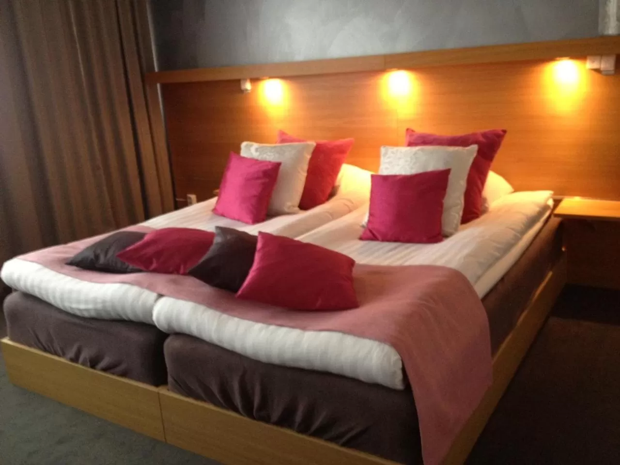 Bed in Kumla Hotel
