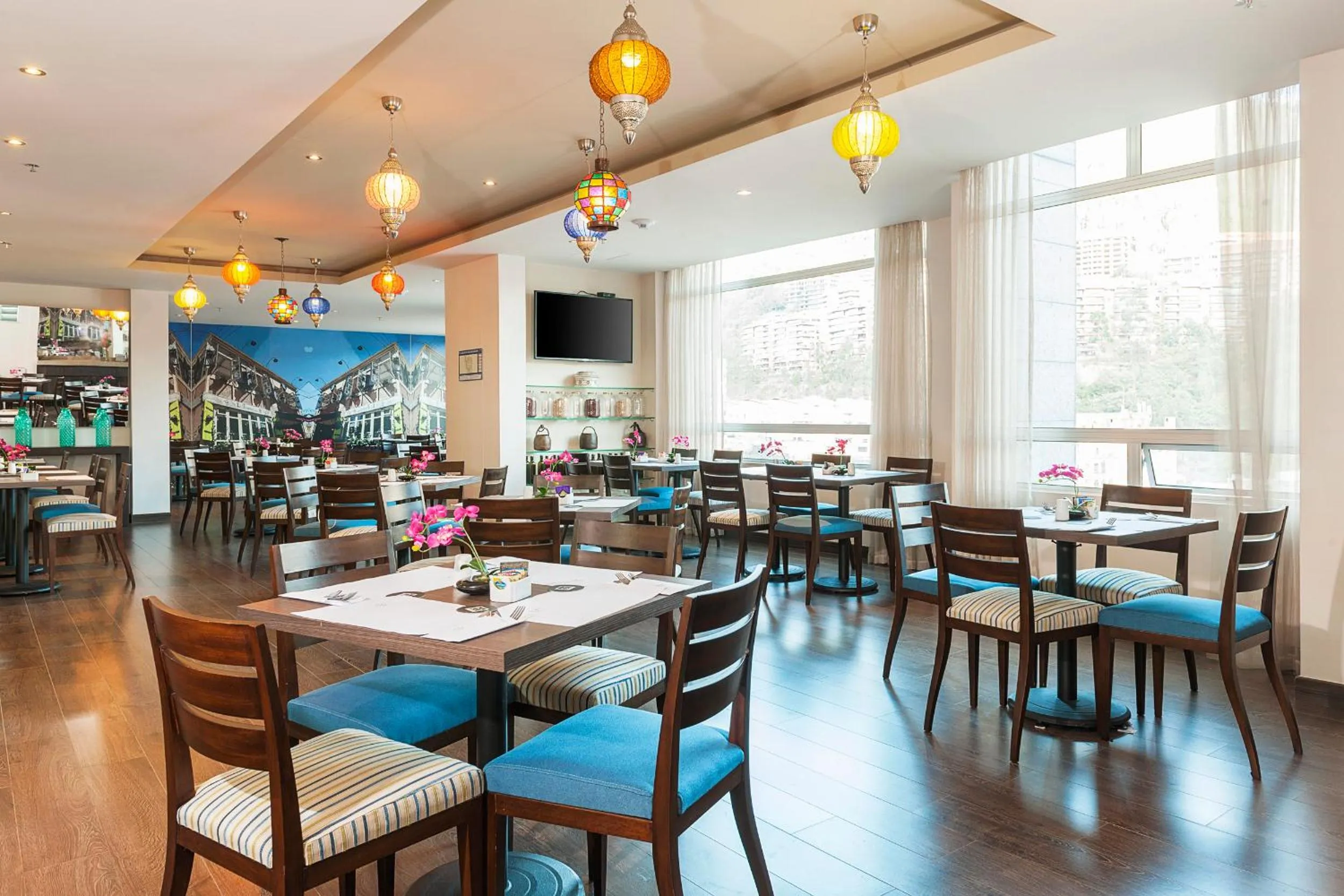 Restaurant/places to eat in Hotel bh Usaquén