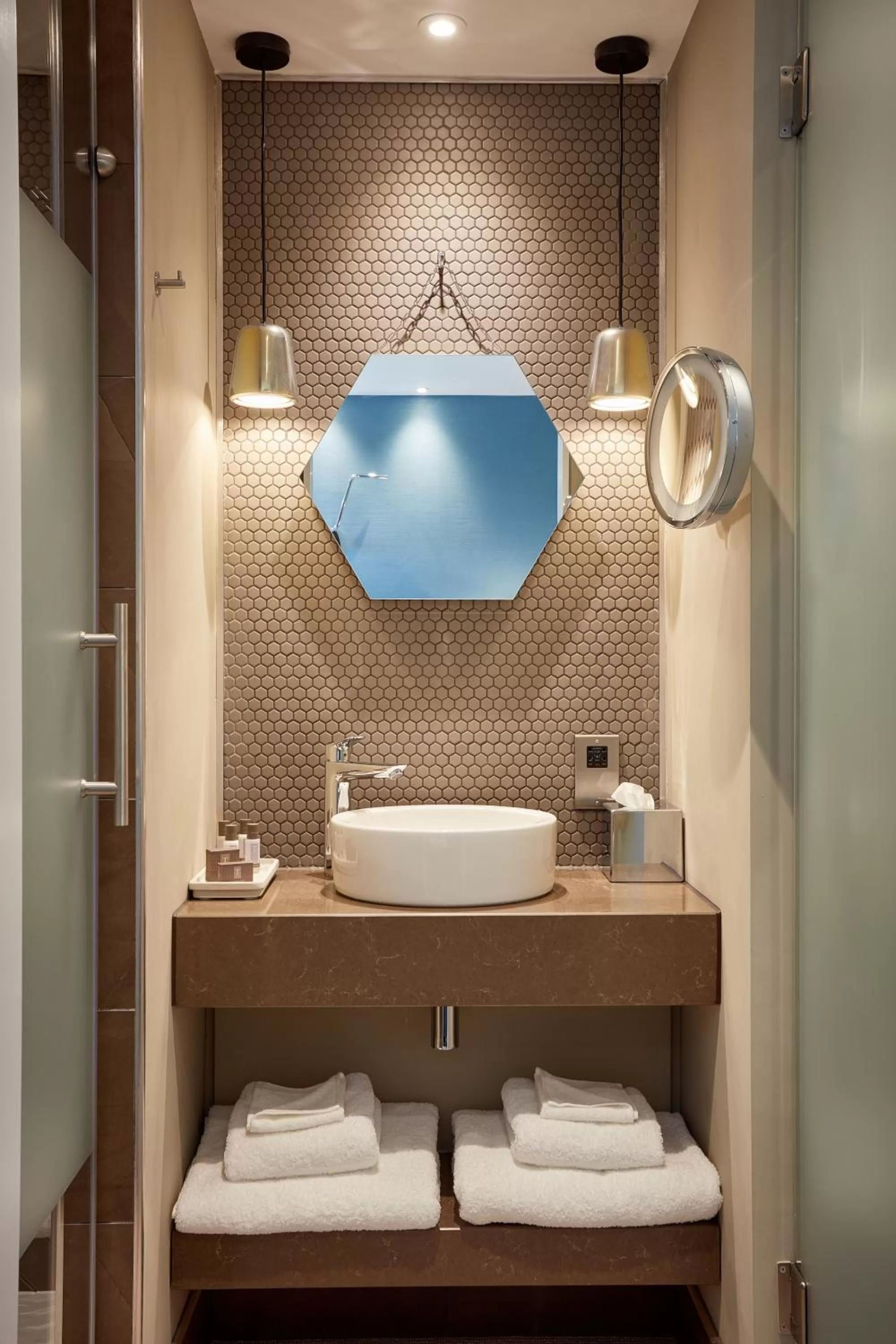 Bathroom in Oddfellows On The Park