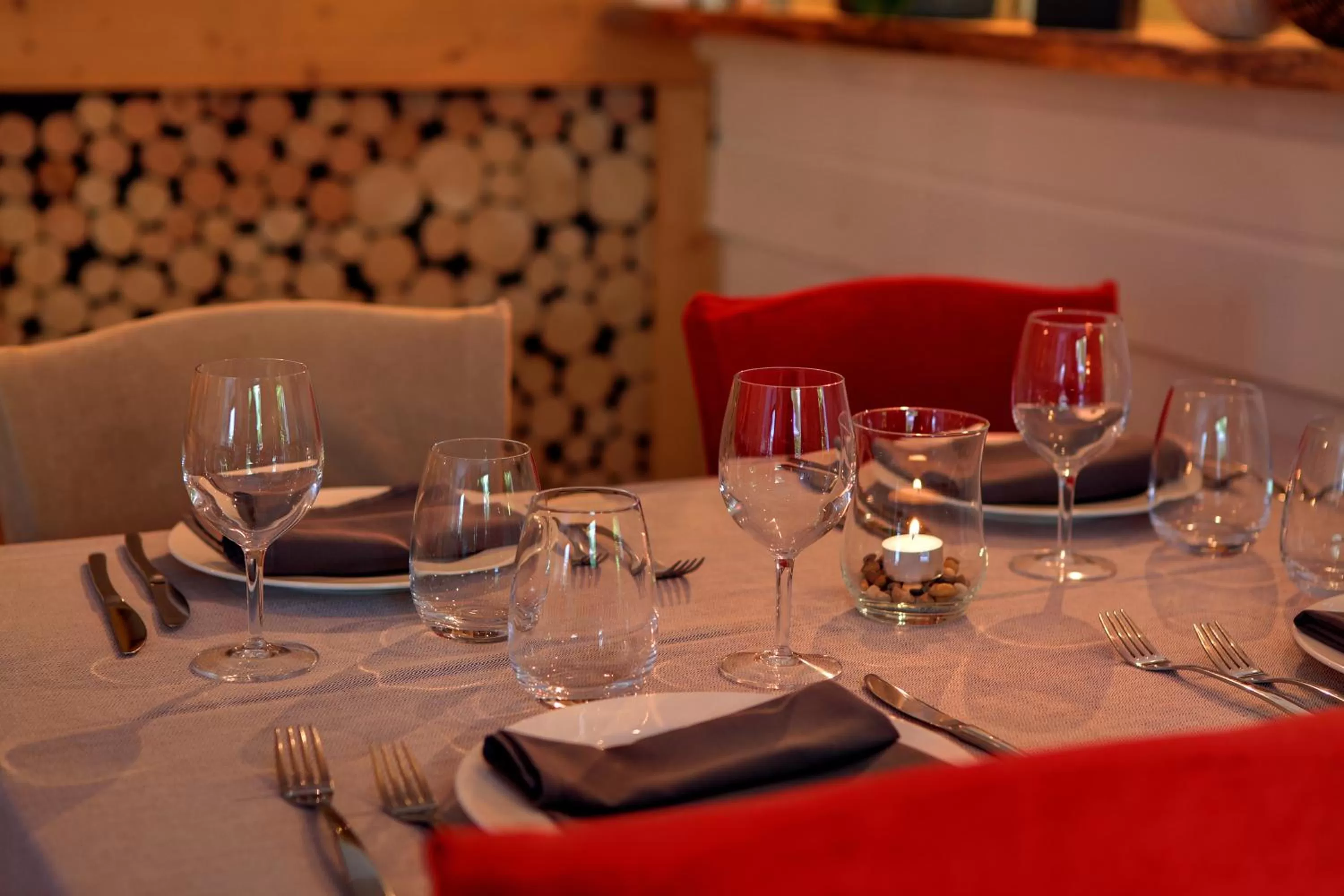 Restaurant/places to eat in Les Campanules