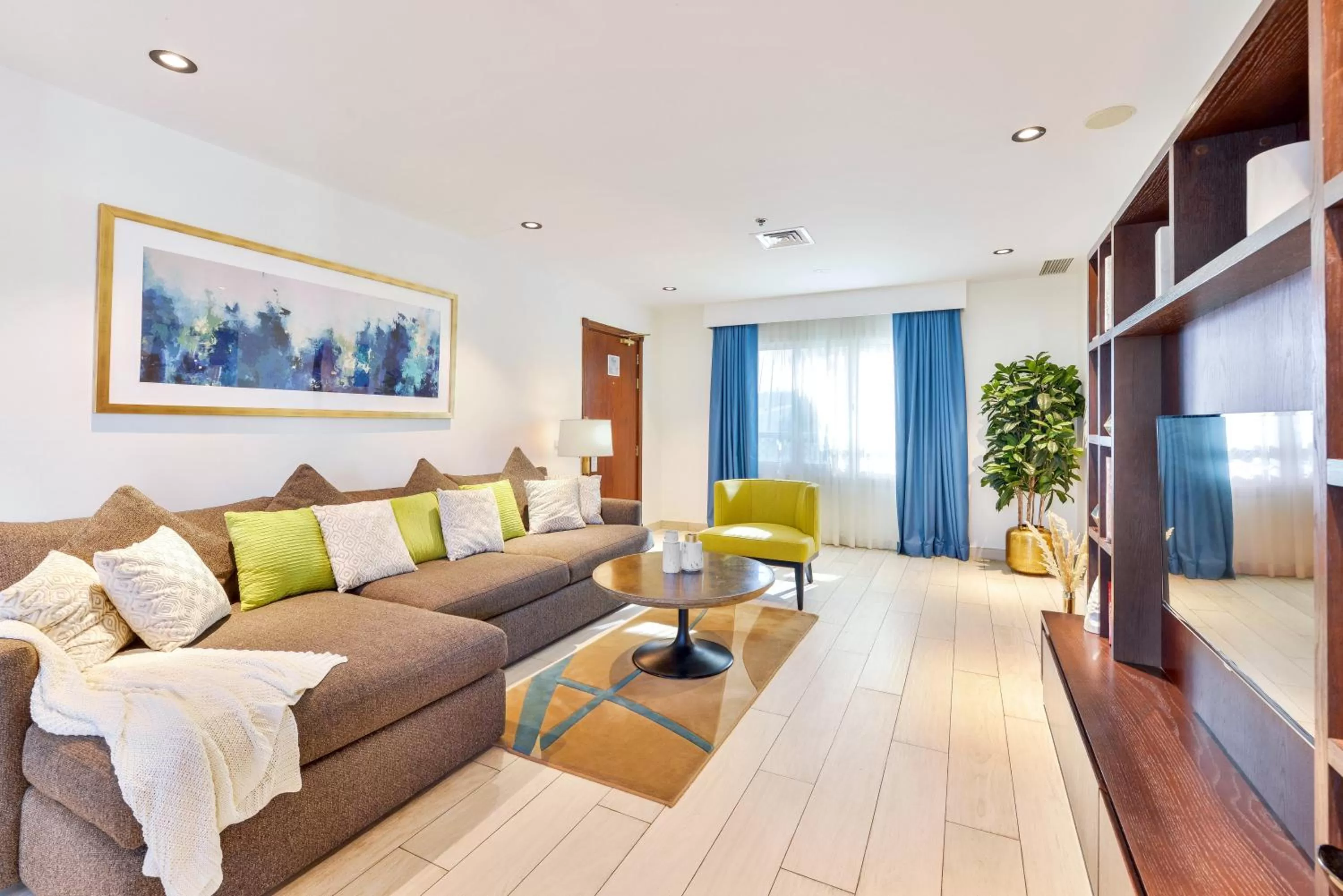 Living room in Radisson Blu Resort, Fujairah
