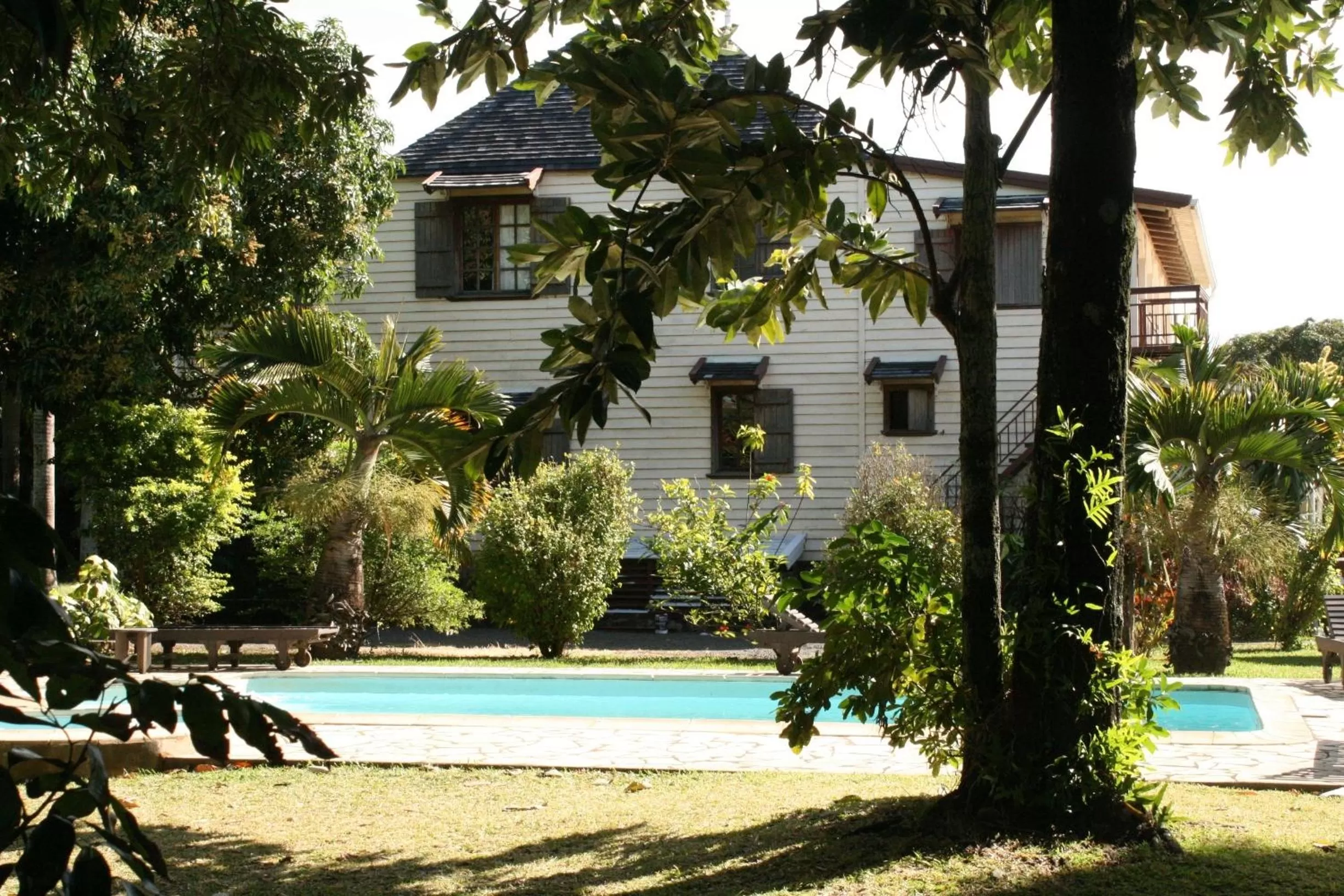Property building, Swimming Pool in Le Jardin de Beau Vallon