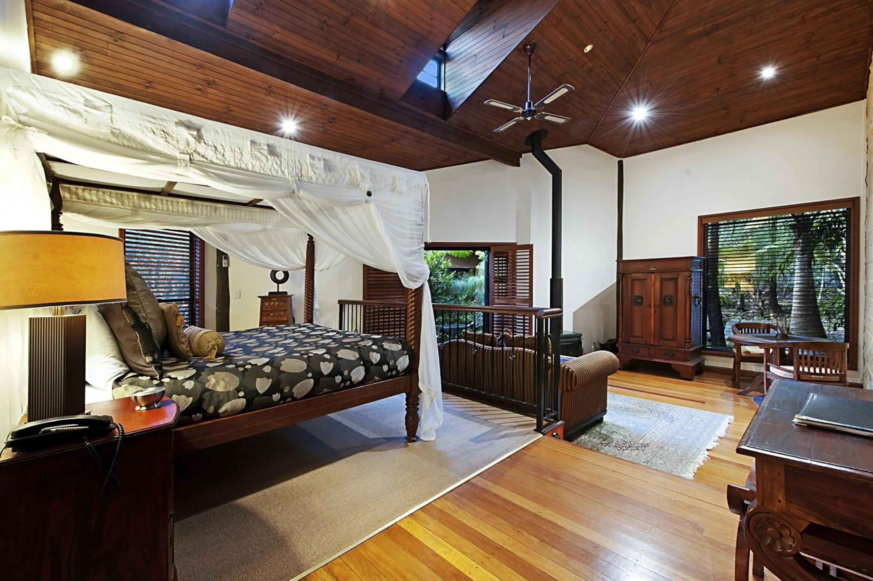 Photo of the whole room, Bed in Escarpment Retreat & Day Spa for Couples