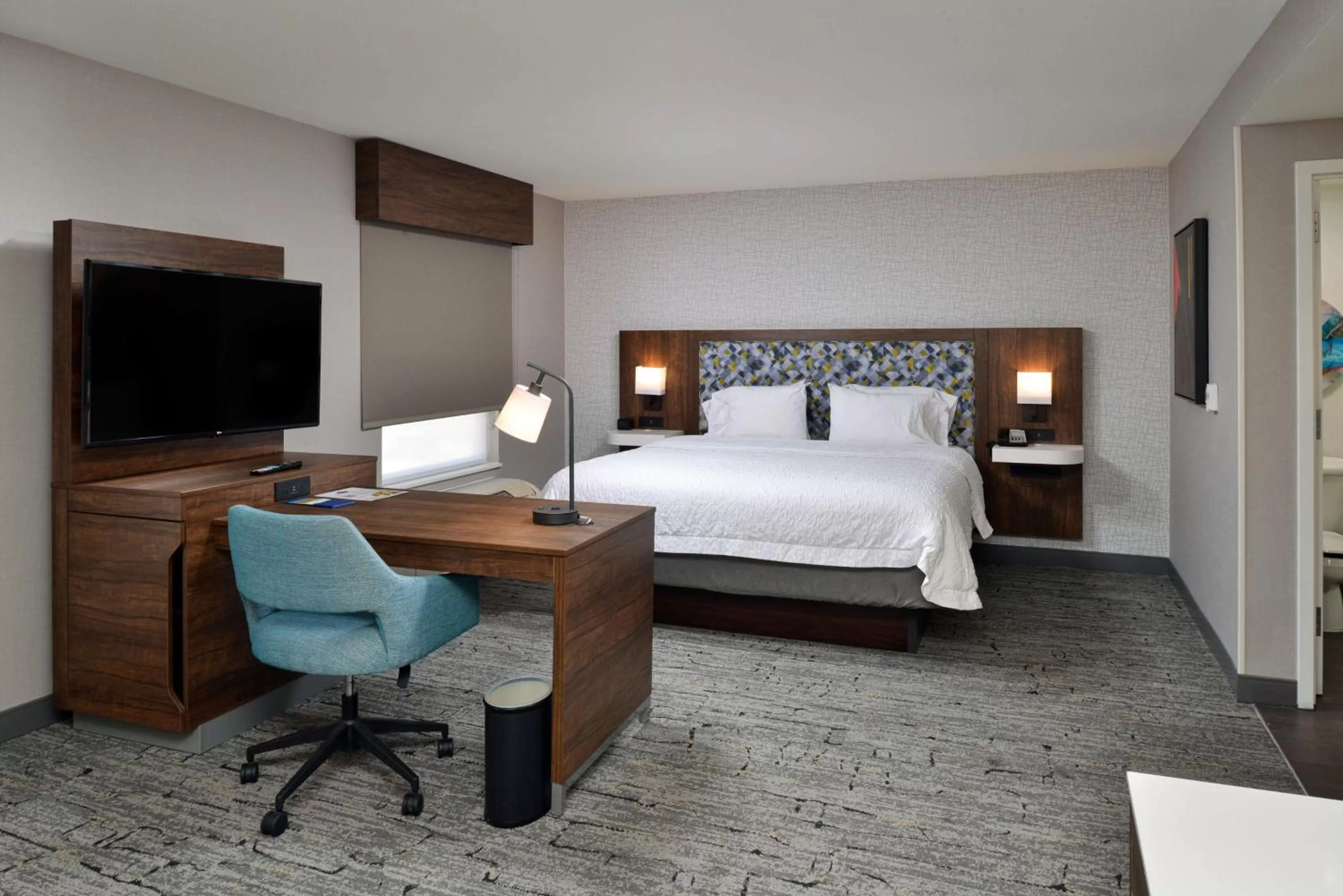 Bedroom, Bed in Hampton Inn & Suites Las Vegas Airport