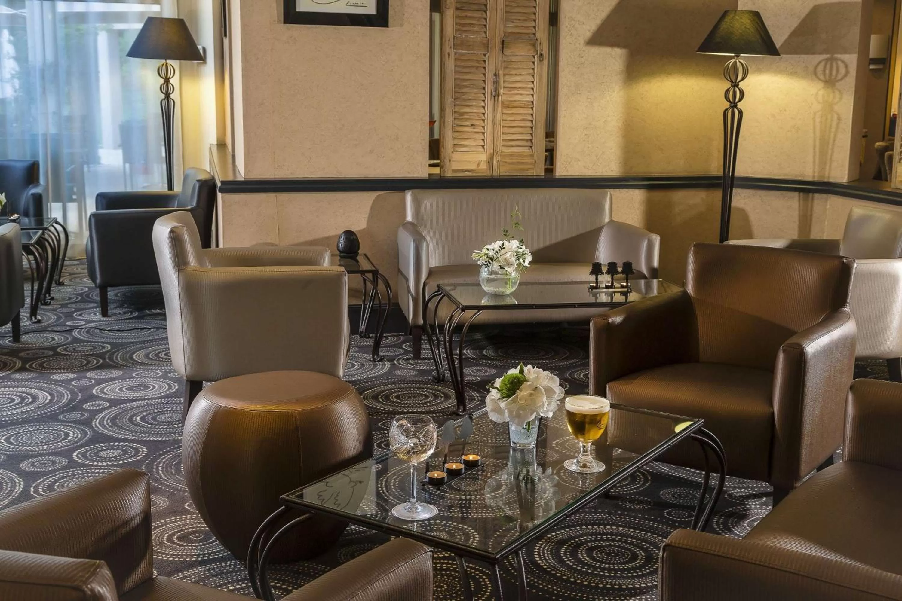 Lounge or bar in Best Western PLUS Elixir Grasse
