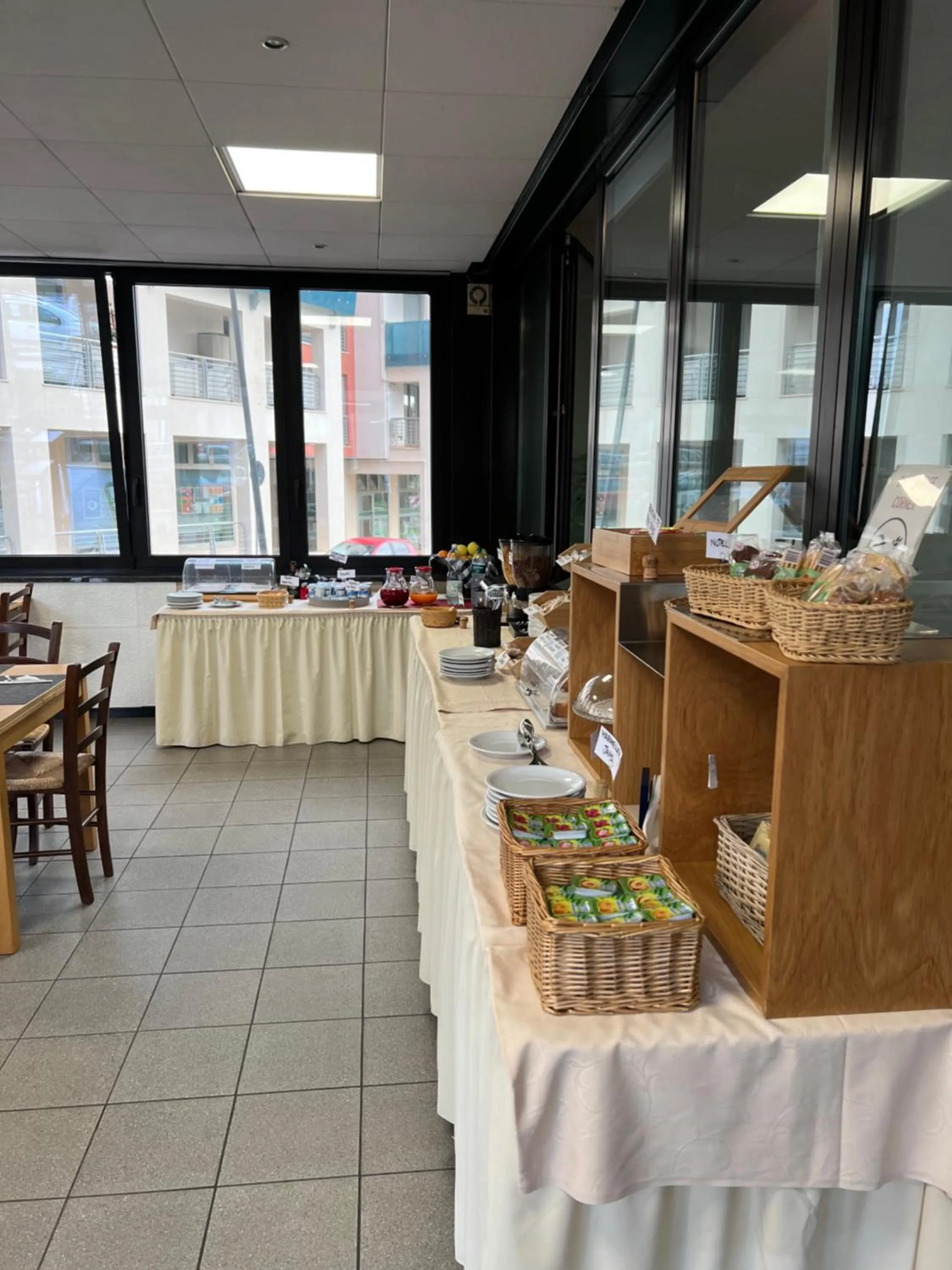 Food and drinks in Hotel Griselda