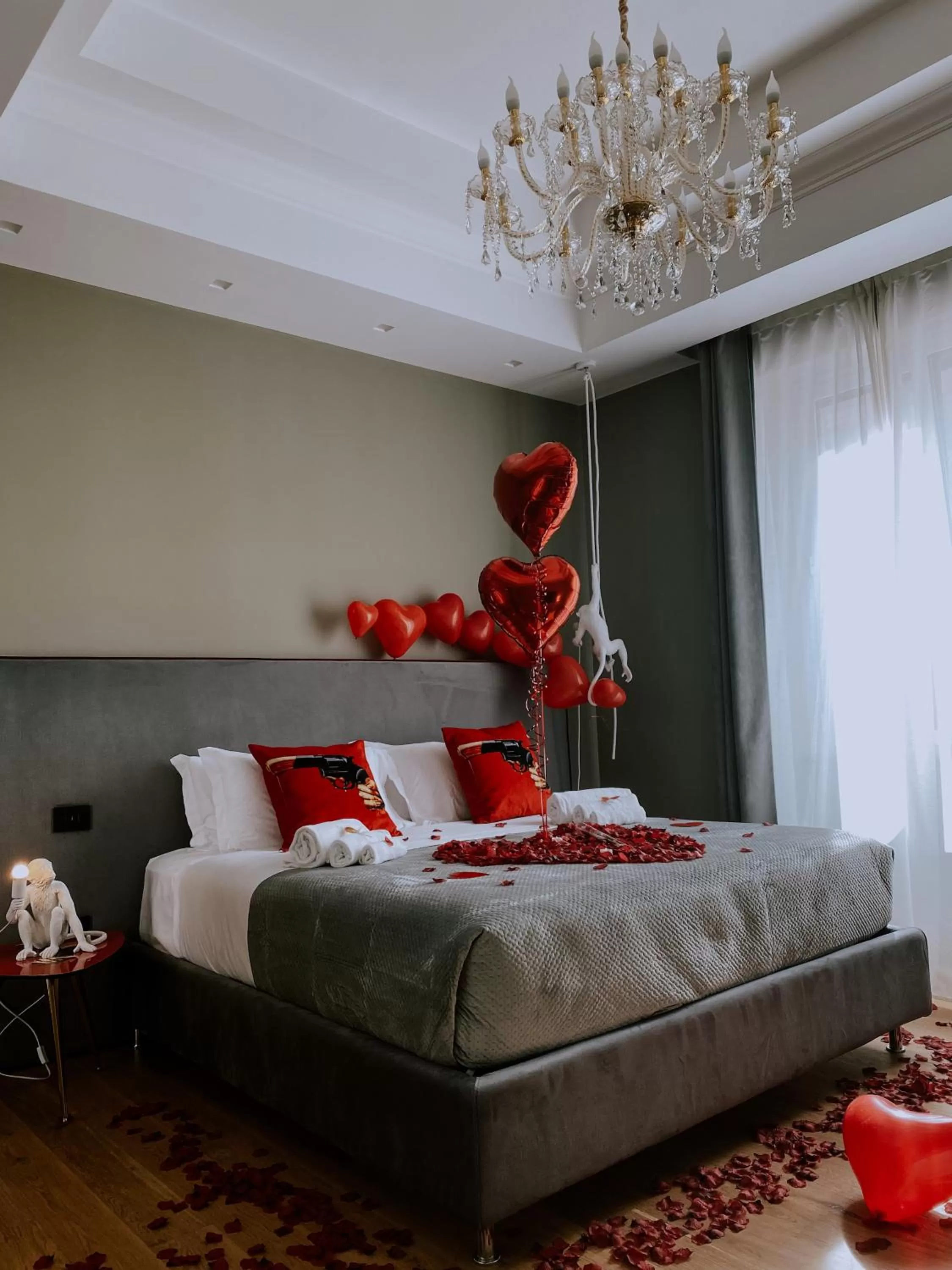 Bedroom, Bed in Aron Only Suites Bed and Breakfast