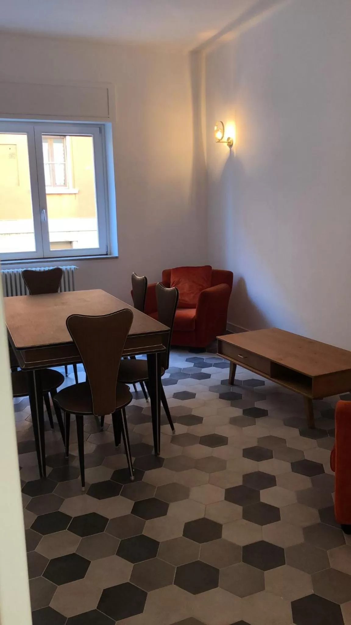 Living room in chiesa russa