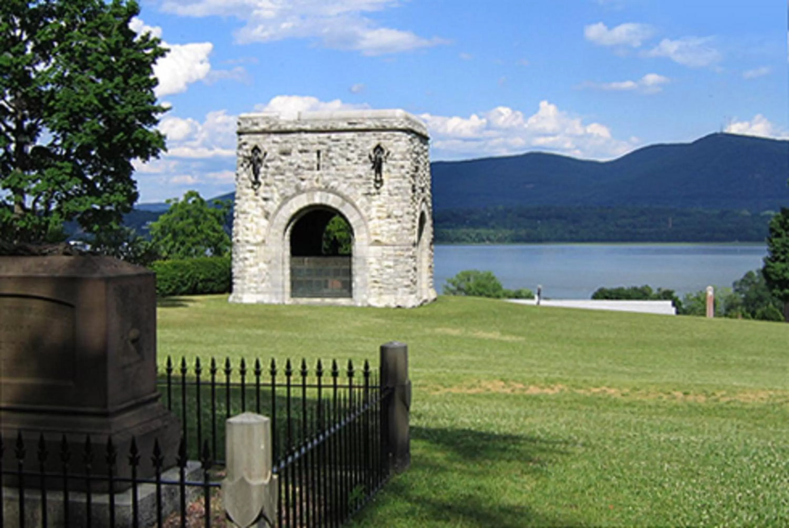 Area and facilities in Holiday Inn Express Hotel & Suites West Point-Fort Montgomery by IHG