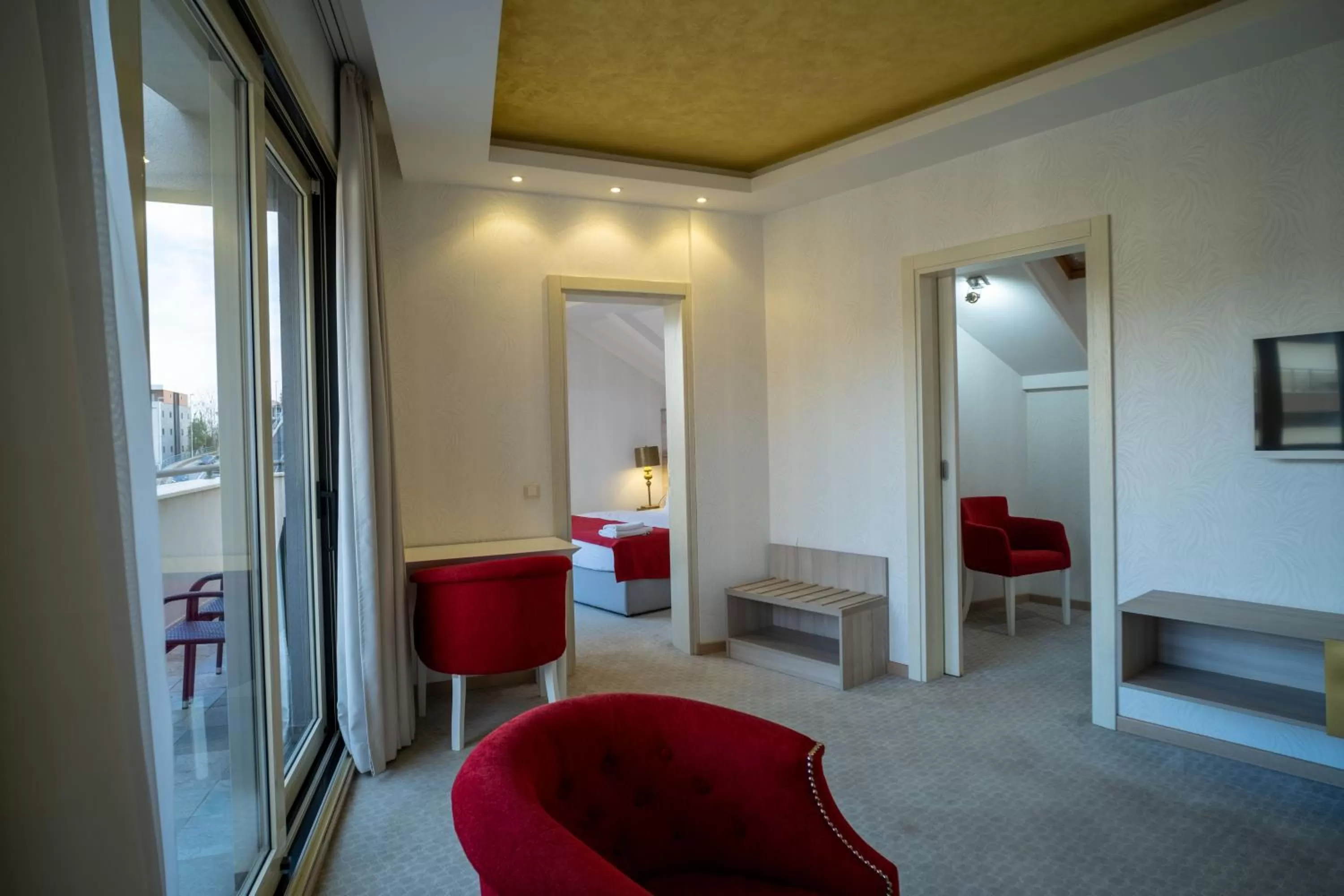 Photo of the whole room in Hotel Atina