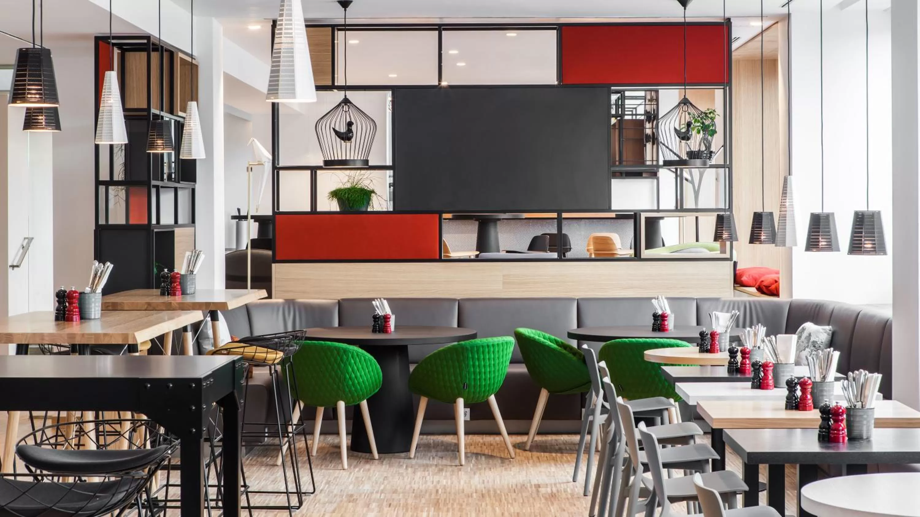 Restaurant/places to eat in Holiday Inn Munich - Leuchtenbergring by IHG