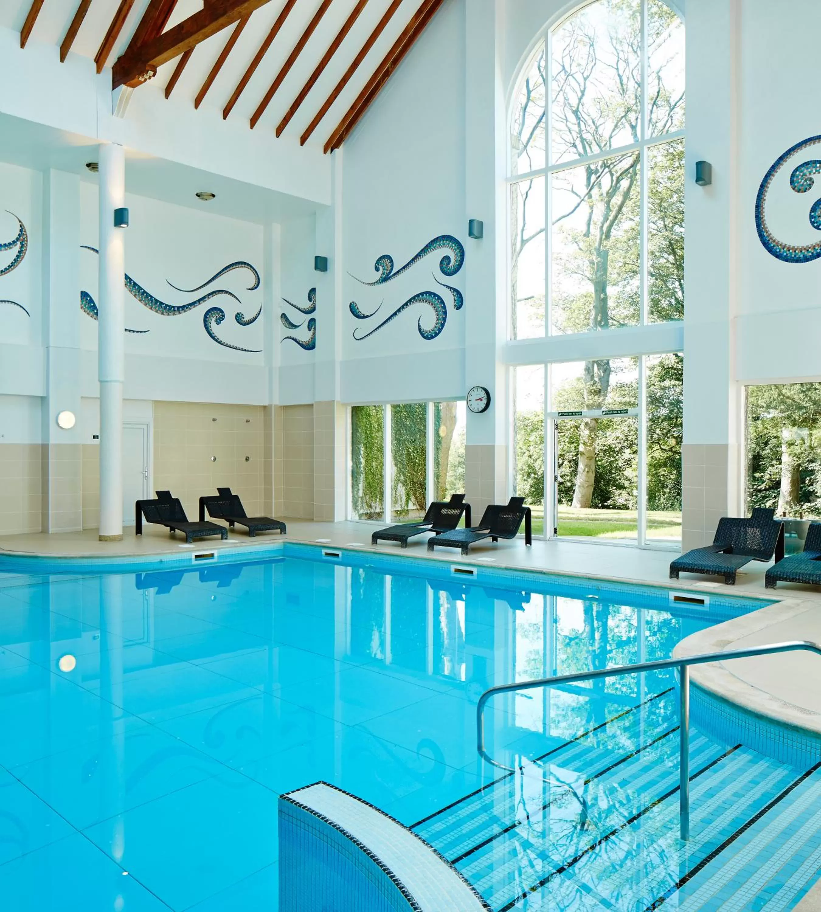 Swimming pool in Dalmahoy Hotel & Country Club