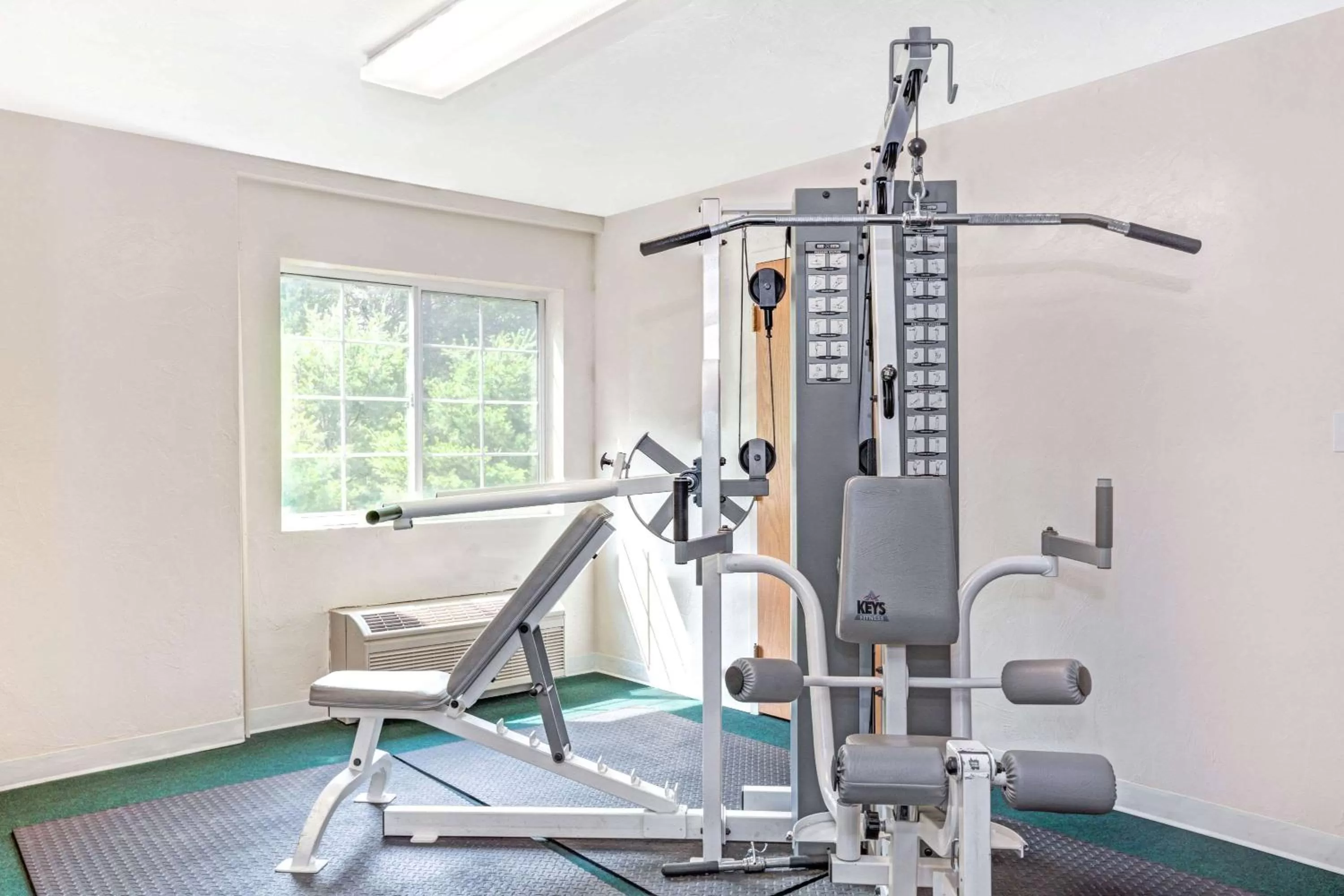 Fitness centre/facilities in Days Inn by Wyndham Sturbridge
