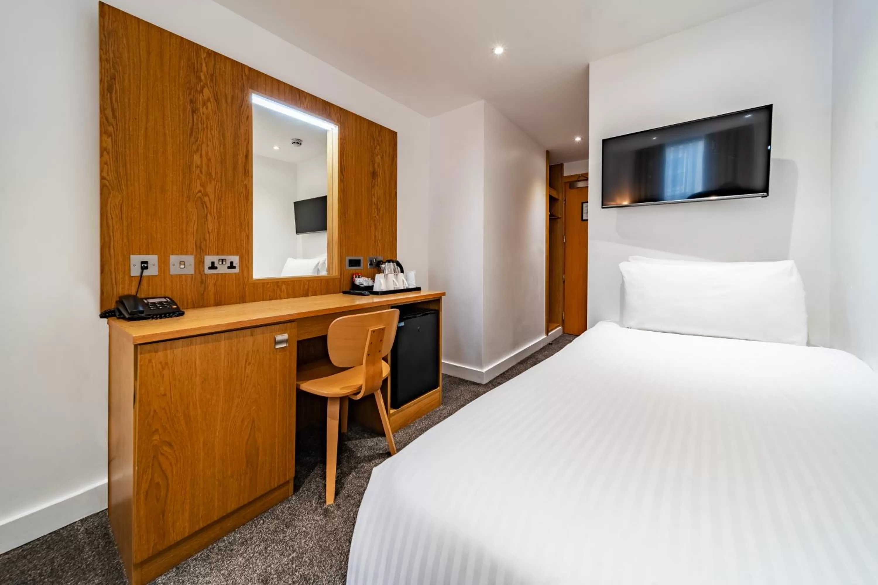 Bed in Central Park Hotel