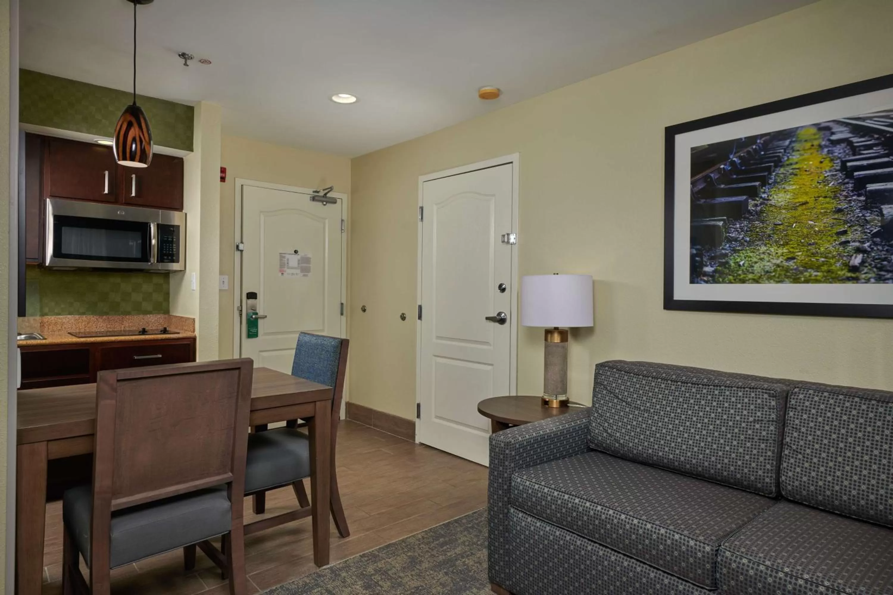 Living room in Homewood Suites by Hilton Sarasota
