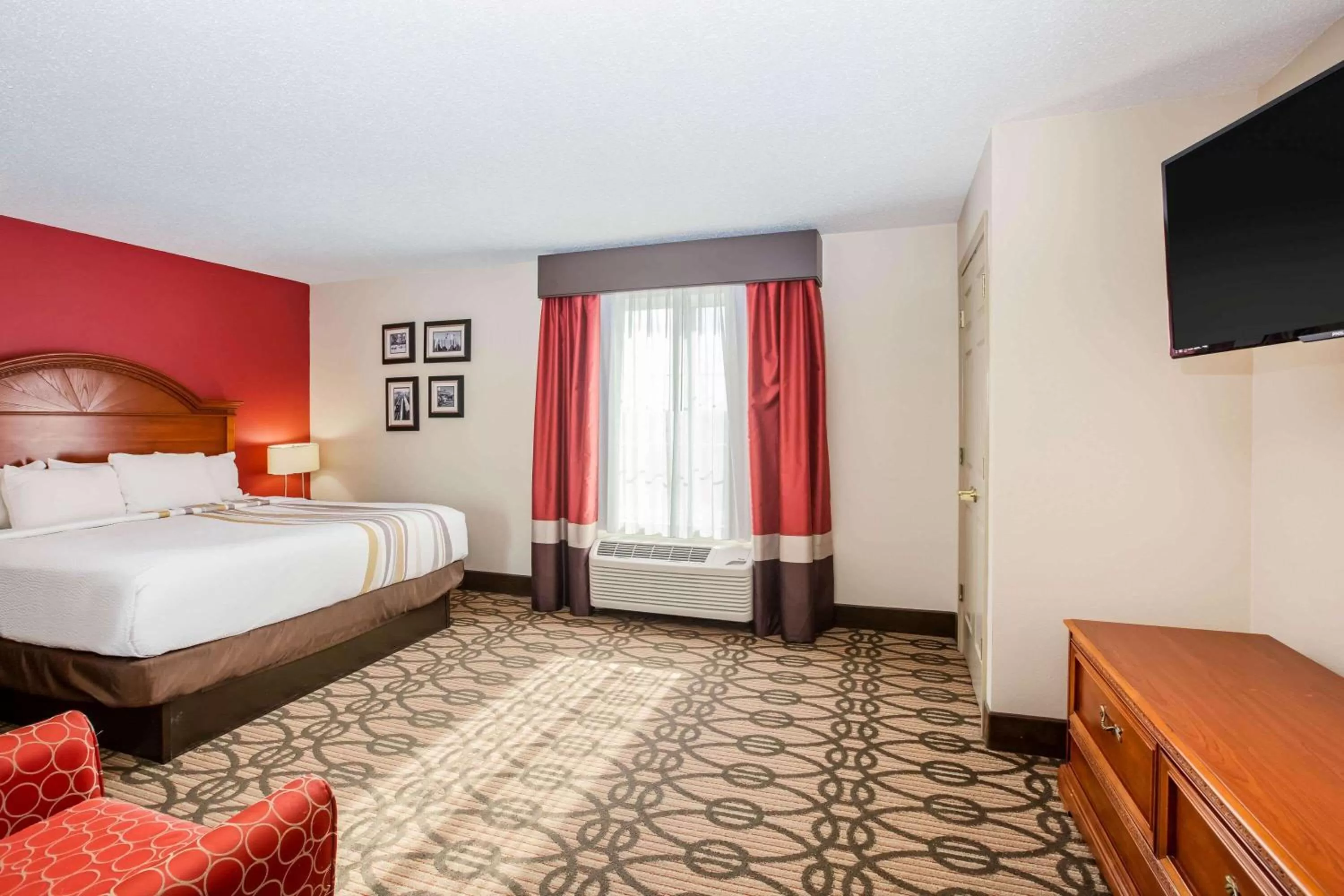 Photo of the whole room, Bed in La Quinta by Wyndham North Platte