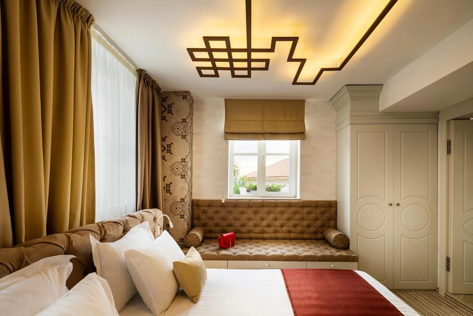 City view, Bed in Gallery 37 Powered by ASTON