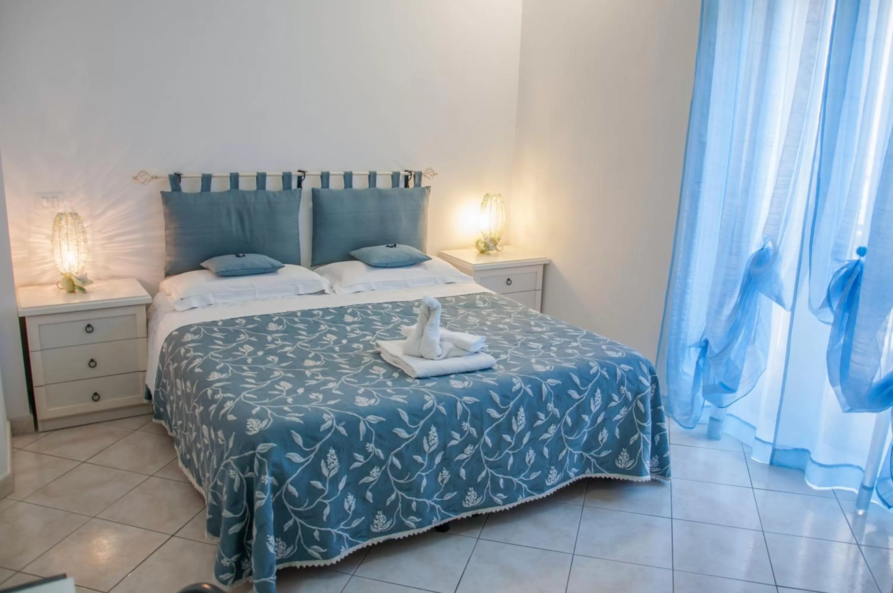 Bed in Bed & Breakfast ALLA LOGGETTA
