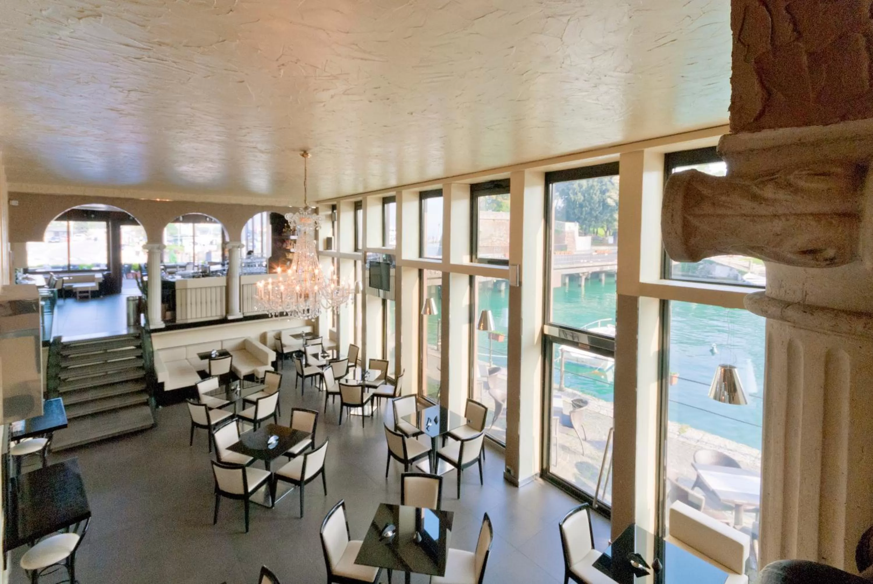 Lounge or bar in Hotel Bell'arrivo by Dori