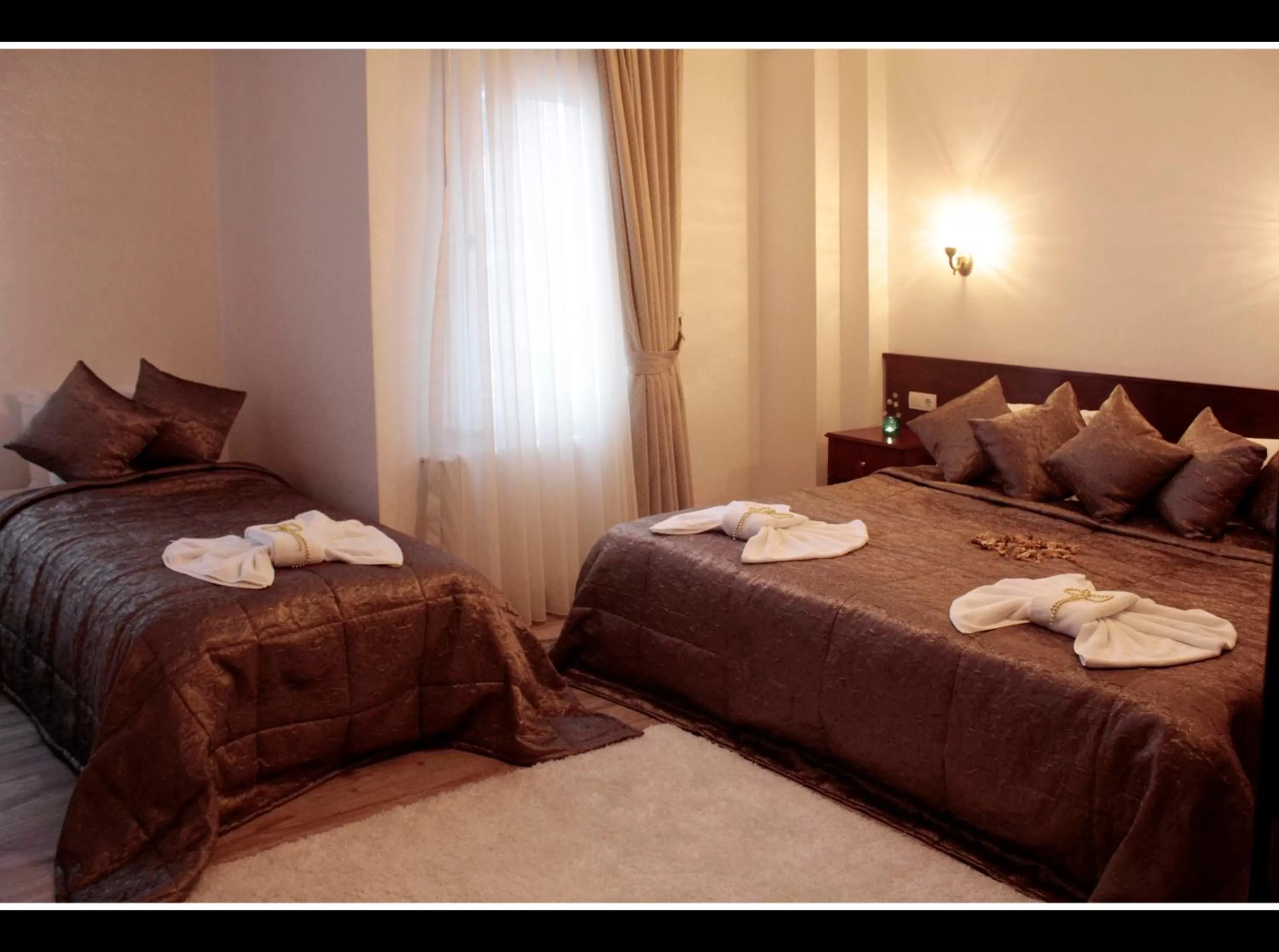 Photo of the whole room, Bed in Sultanahmet Cesme Hotel