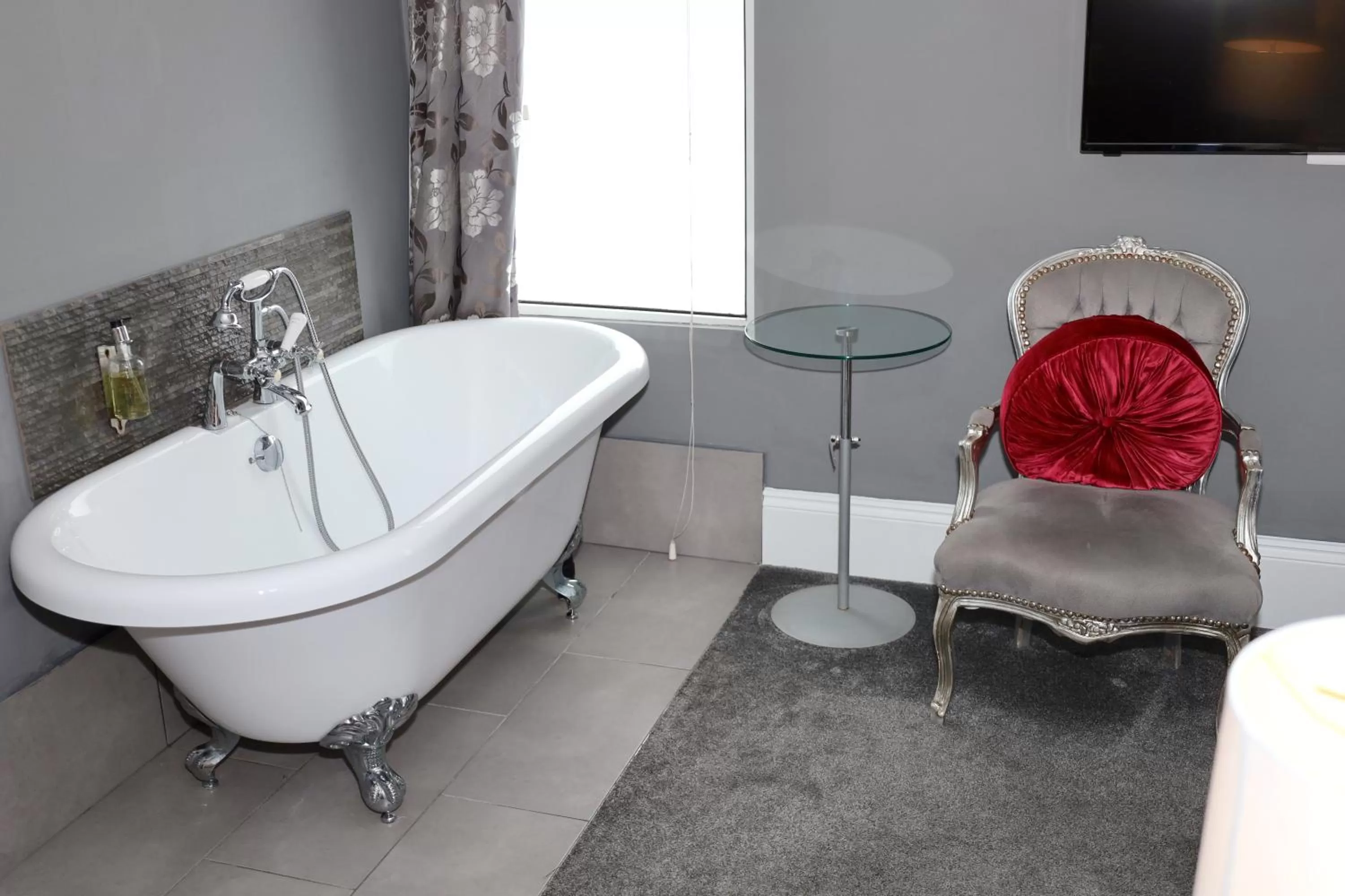 Bath in Brighton Inn Boutique Guest Accommodation