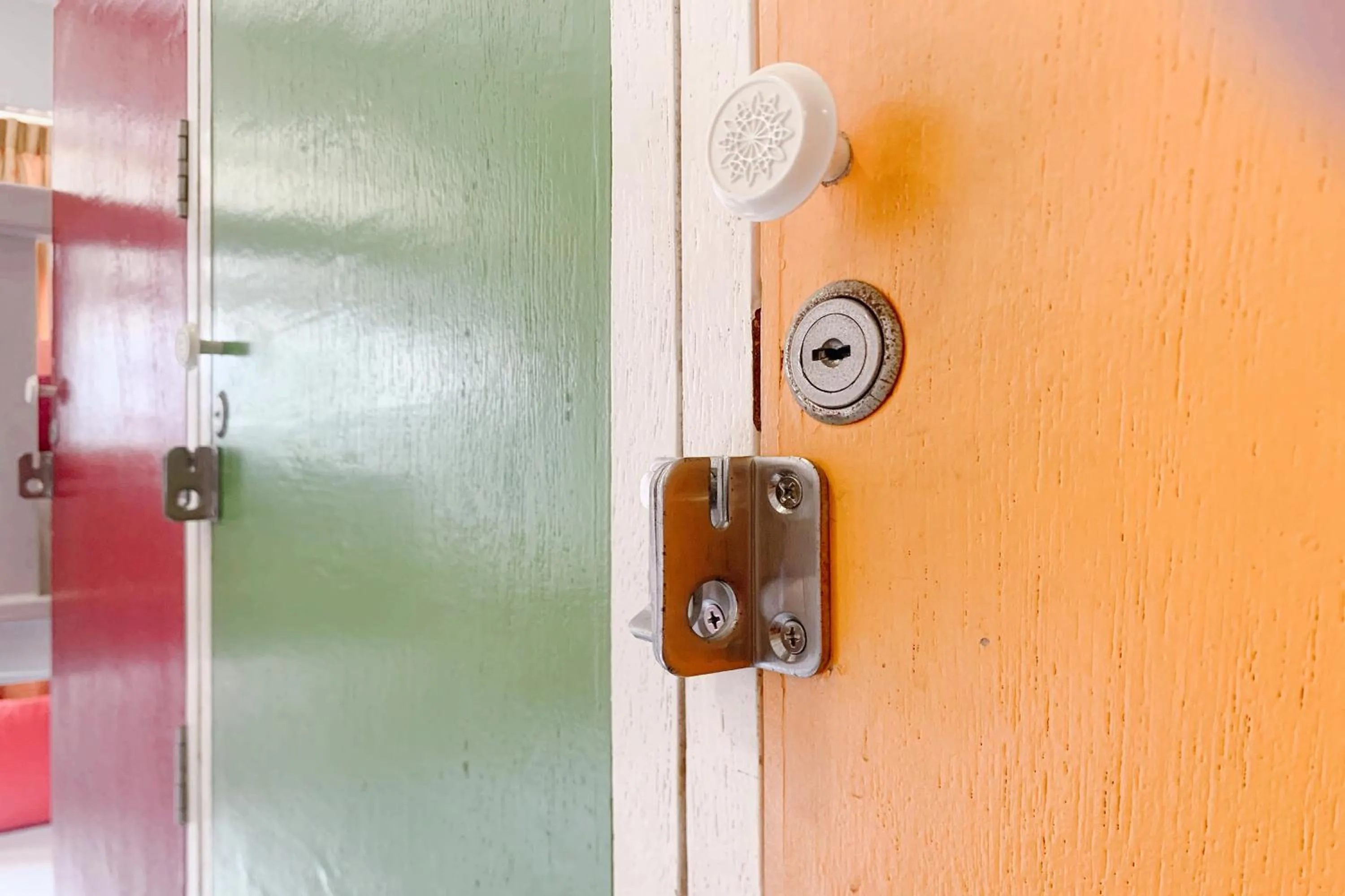 microwave in Sleep Sheep Phuket Hostel SHA