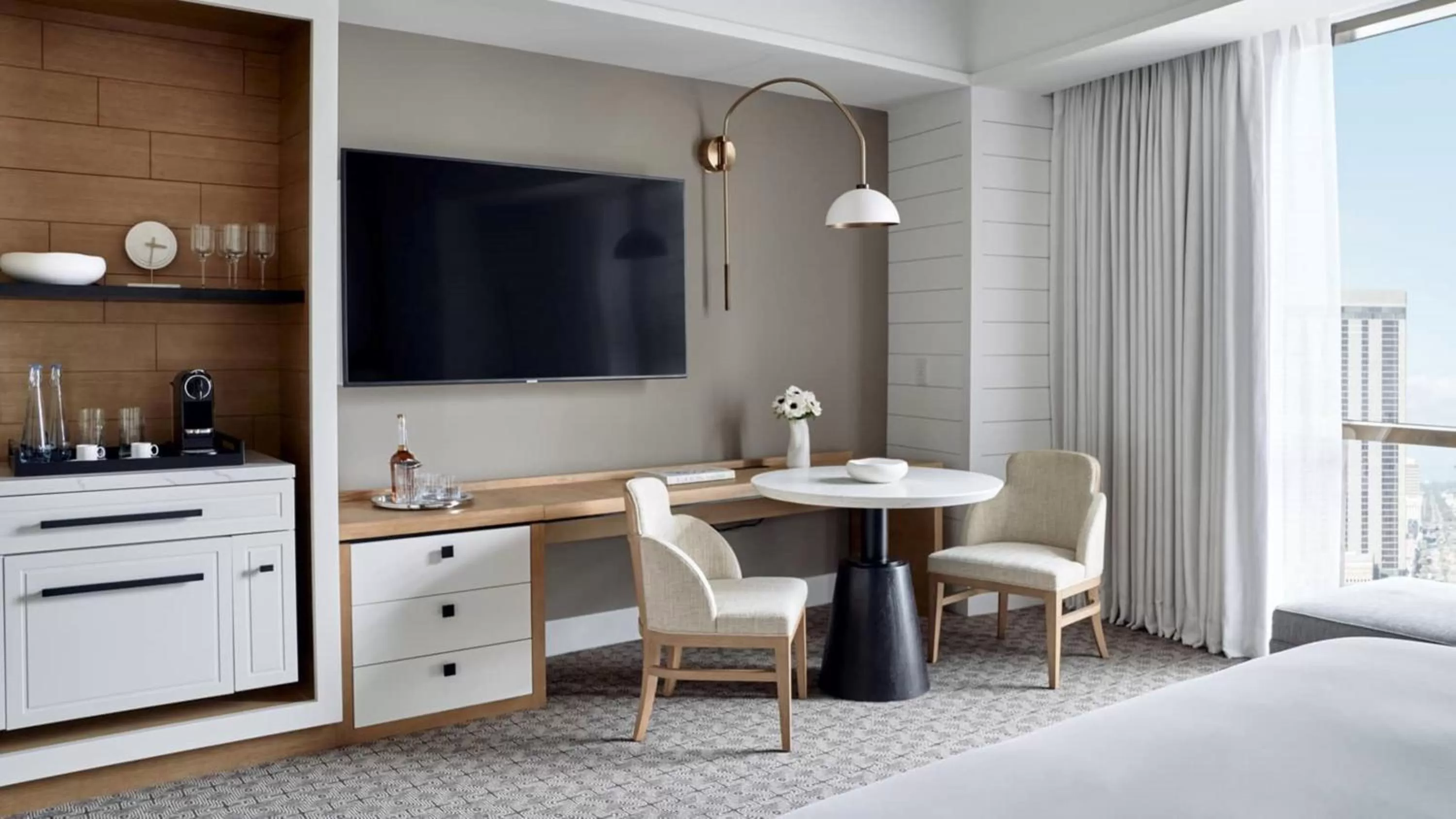 Accessible Premier City View Two Double in Four Seasons New Orleans