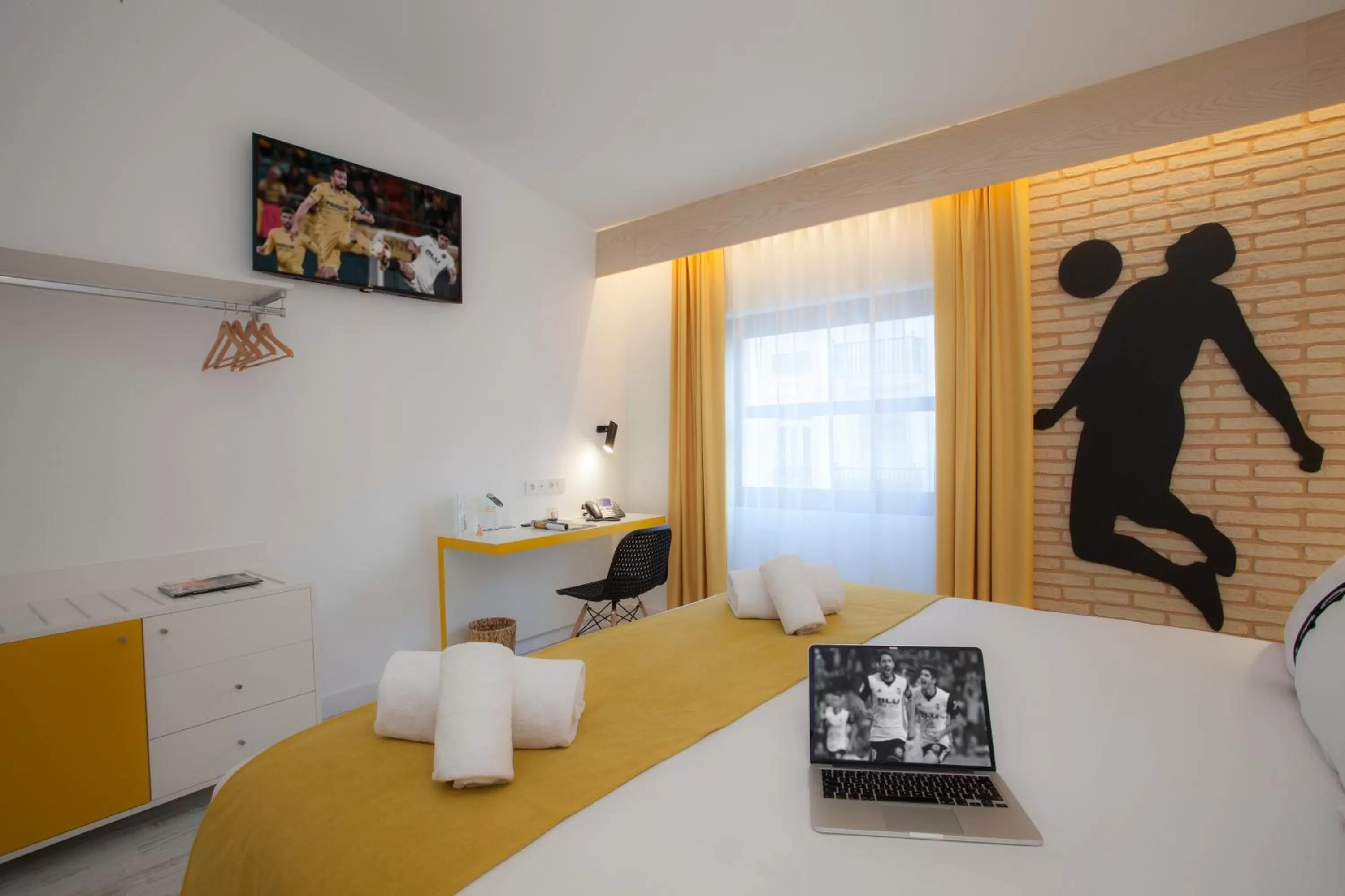 Photo of the whole room, Bed in Casual Socarrat Valencia - Adults Only