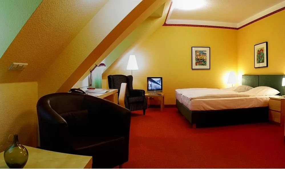 Bedroom, Bed in Zur Alten Schmiede