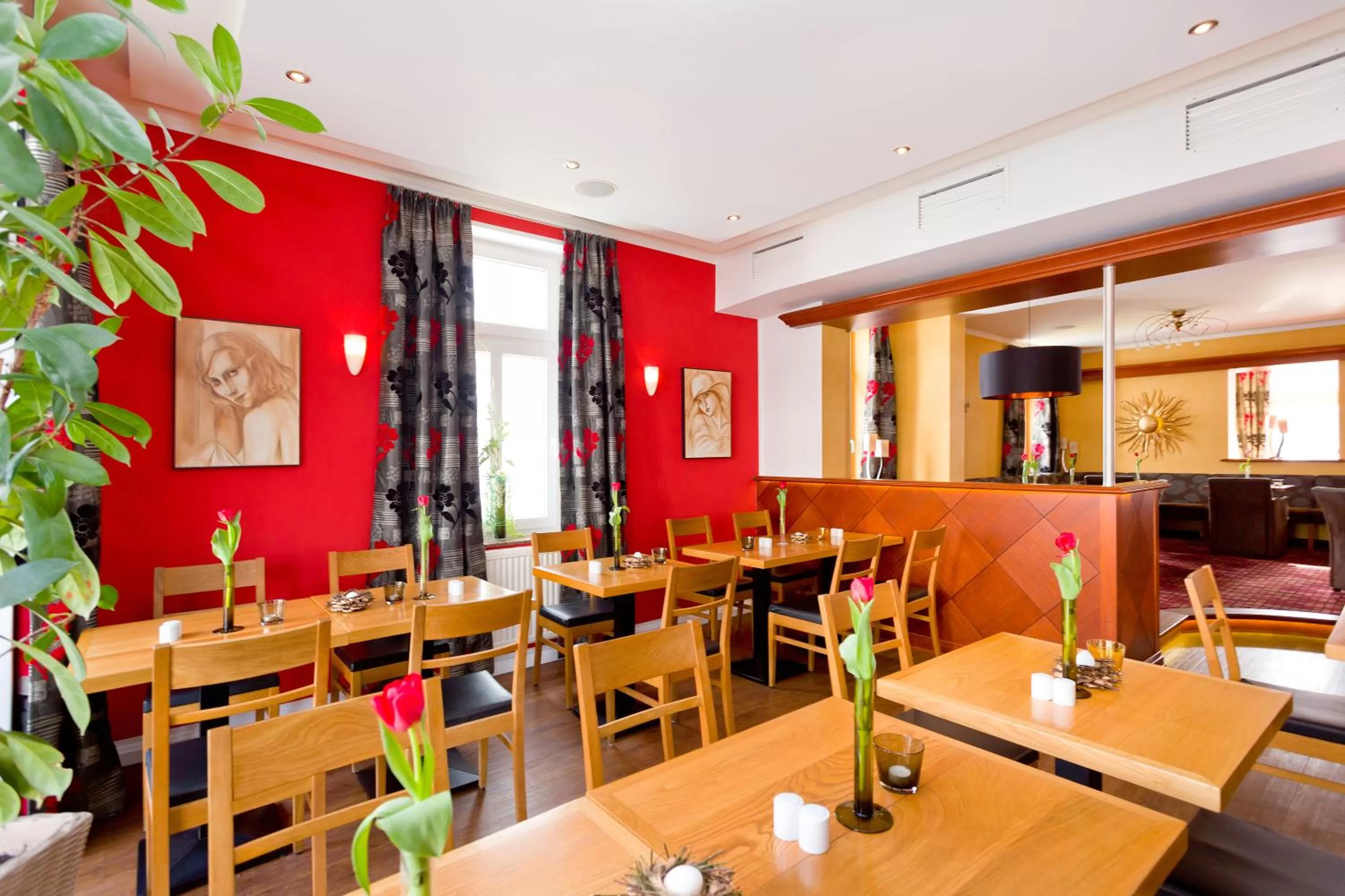 Restaurant/places to eat in Hotel Villa Neander
