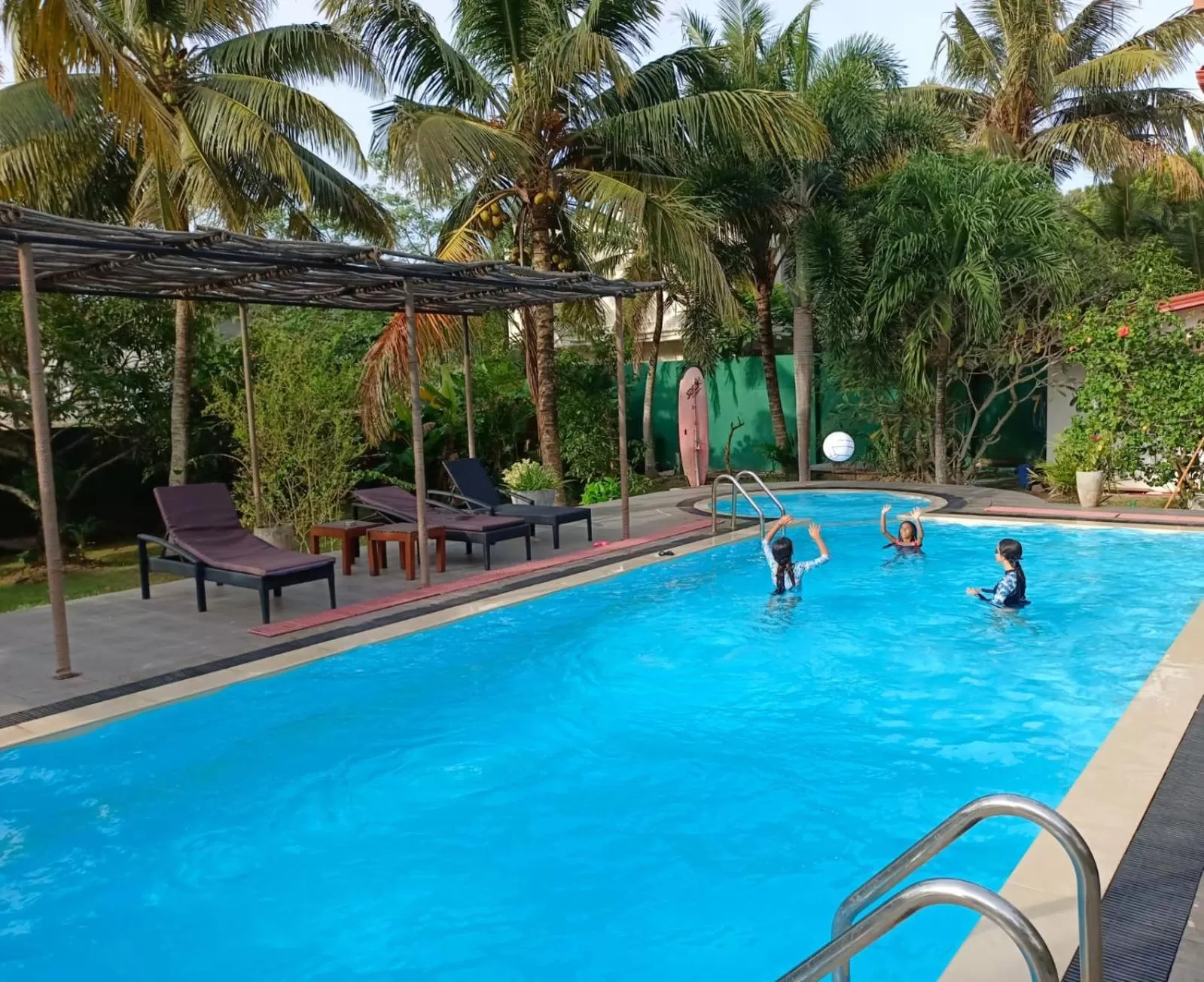 Swimming pool in Weligama Ocean Breeze